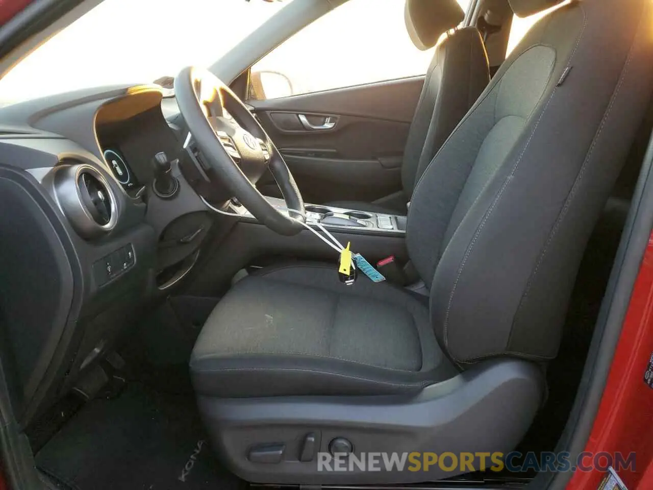 7 Photograph of a damaged car KM8K23AG7PU184917 HYUNDAI KONA 2023