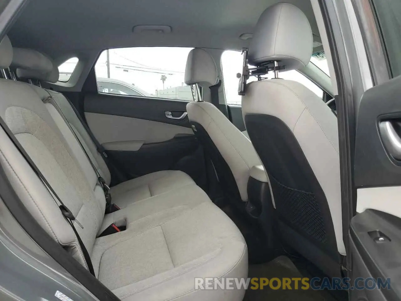 11 Photograph of a damaged car KM8K23AGXPU183664 HYUNDAI KONA 2023