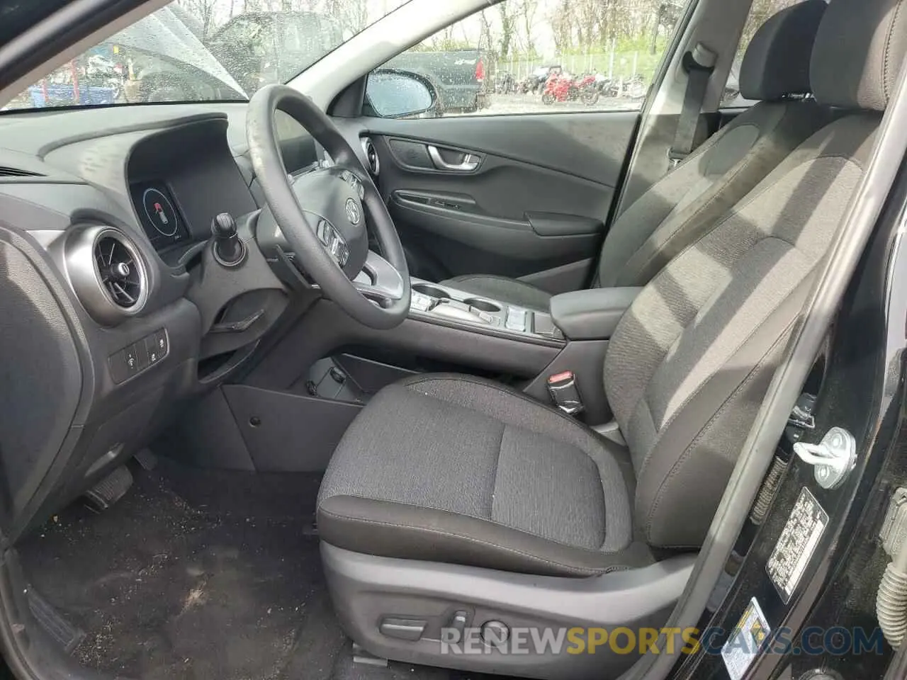 7 Photograph of a damaged car KM8K23AGXPU191490 HYUNDAI KONA 2023
