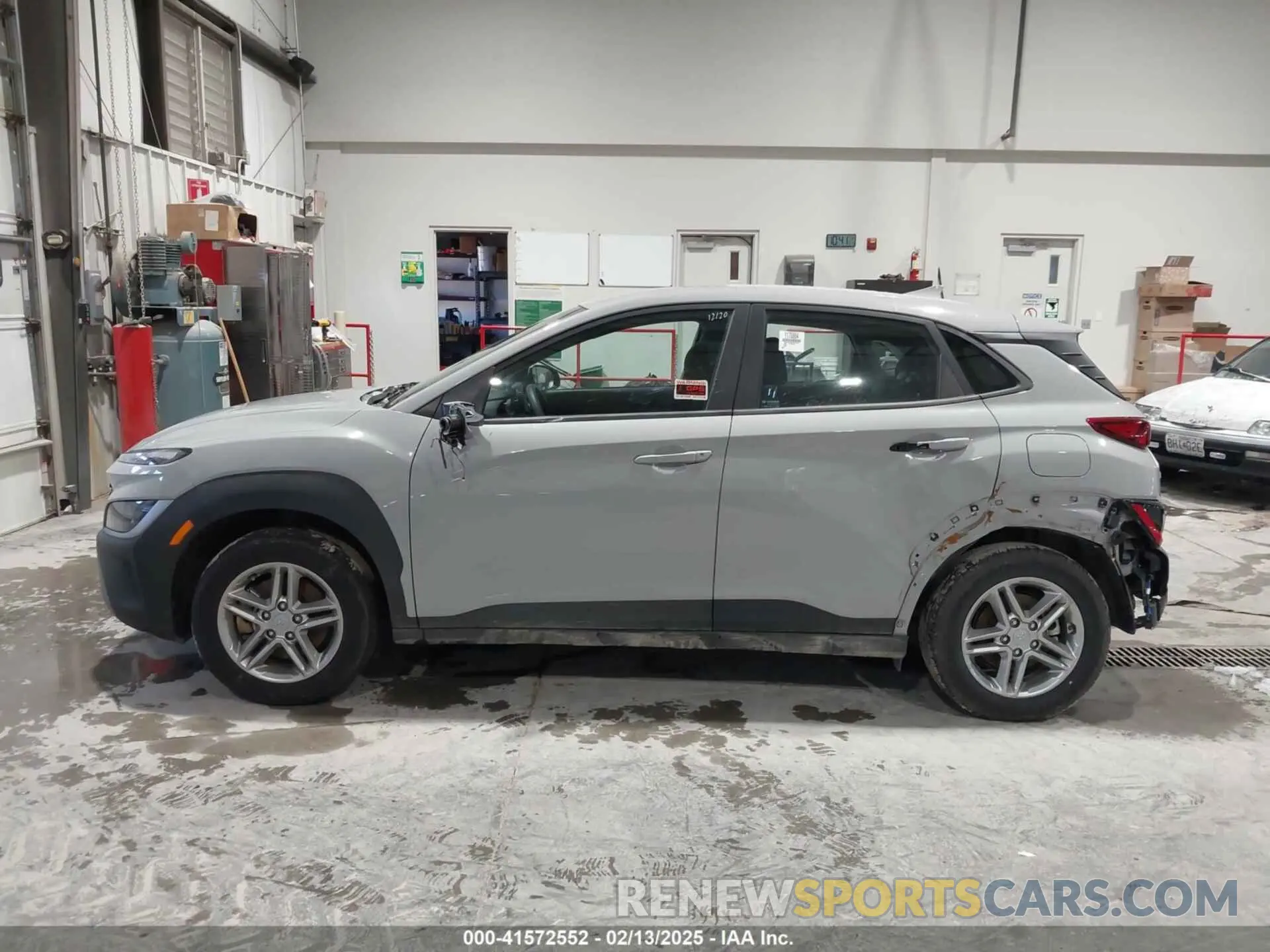 14 Photograph of a damaged car KM8K2CAB2PU013965 HYUNDAI KONA 2023