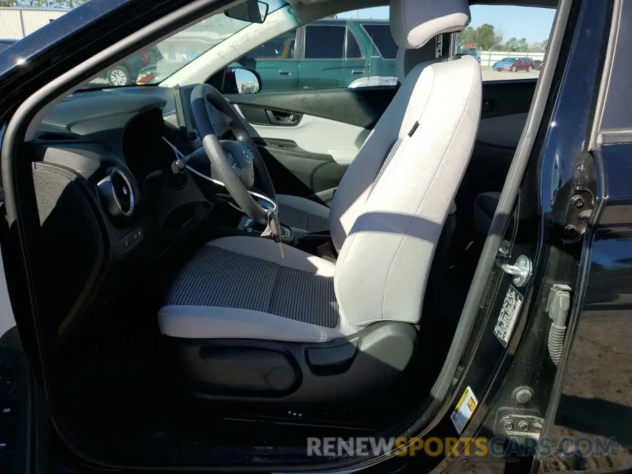 7 Photograph of a damaged car KM8K2CAB4PU020609 HYUNDAI KONA 2023