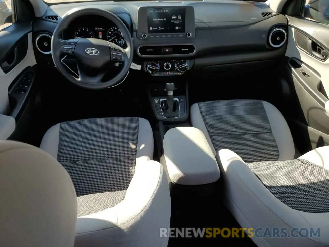8 Photograph of a damaged car KM8K2CAB4PU020609 HYUNDAI KONA 2023