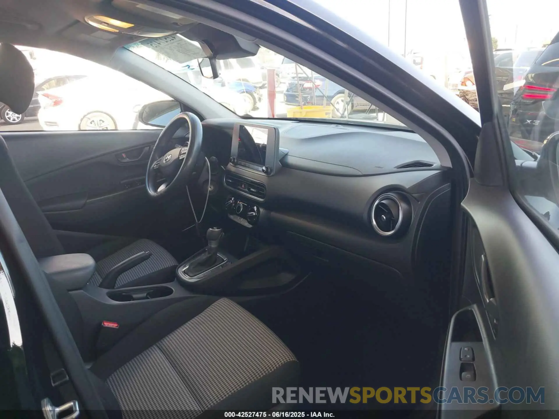 5 Photograph of a damaged car KM8K2CAB4PU056655 HYUNDAI KONA 2023