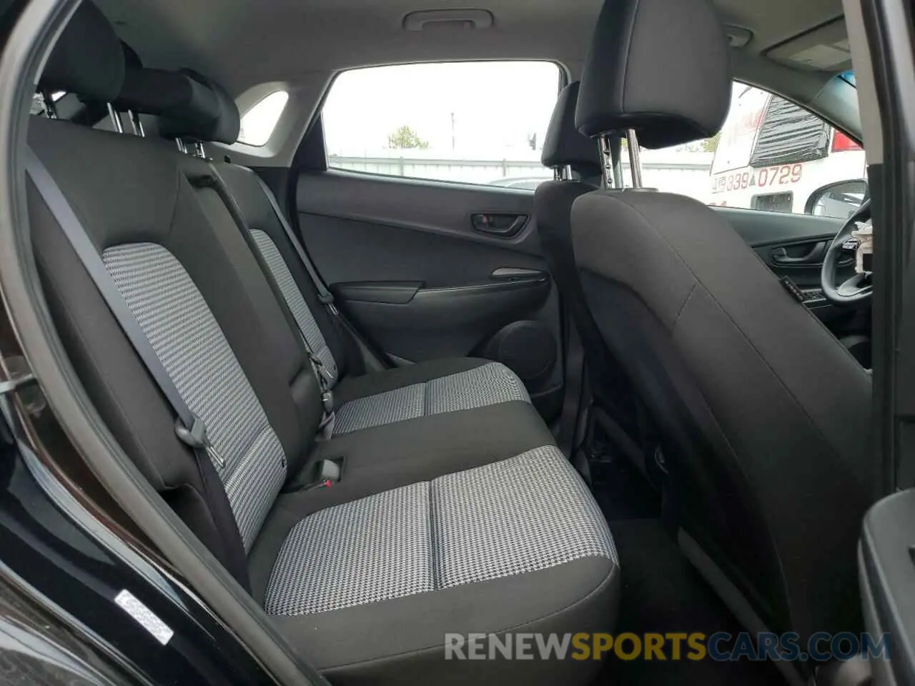 10 Photograph of a damaged car KM8K2CAB4PU995675 HYUNDAI KONA 2023