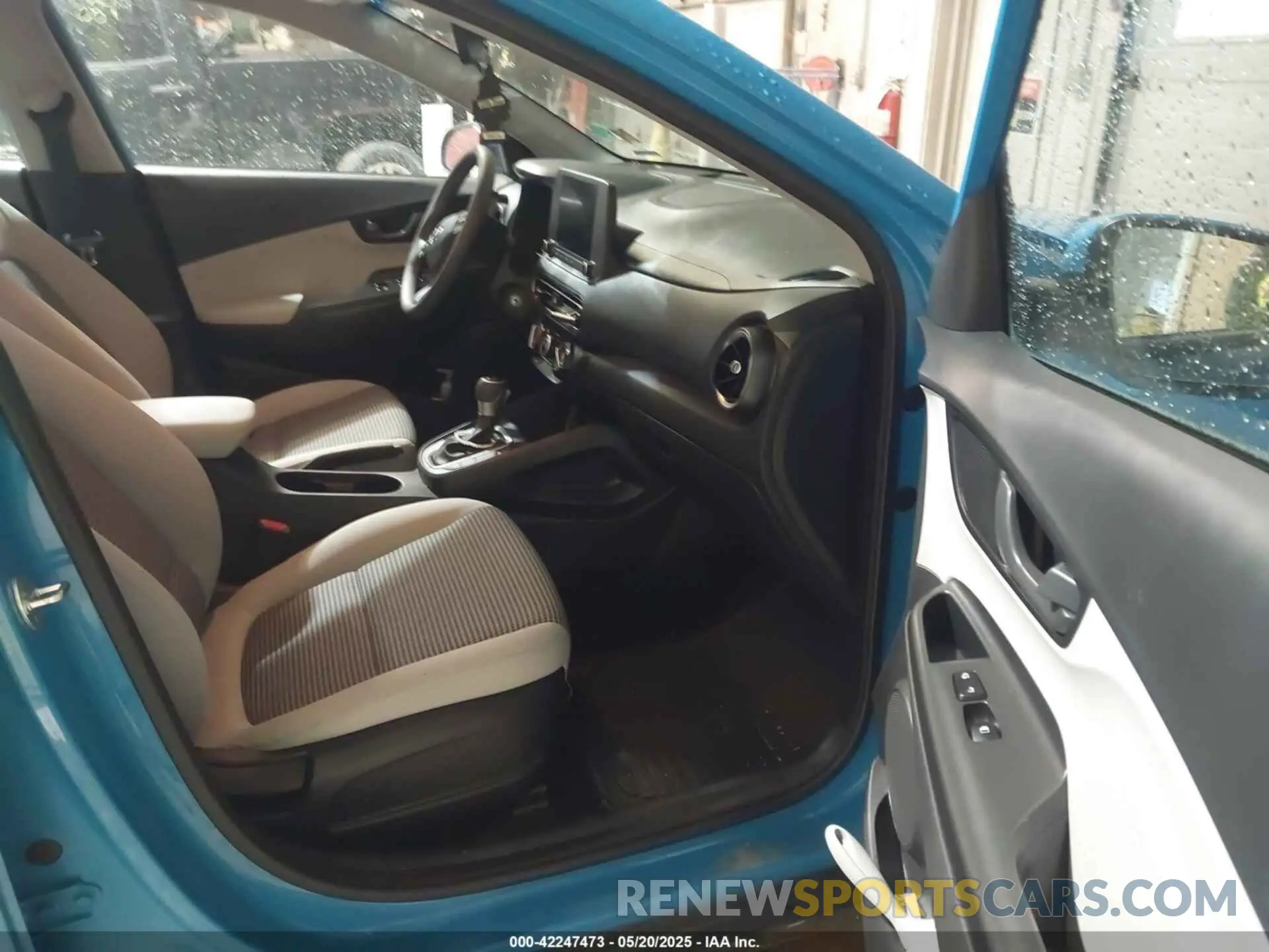 5 Photograph of a damaged car KM8K2CAB6PU930357 HYUNDAI KONA 2023