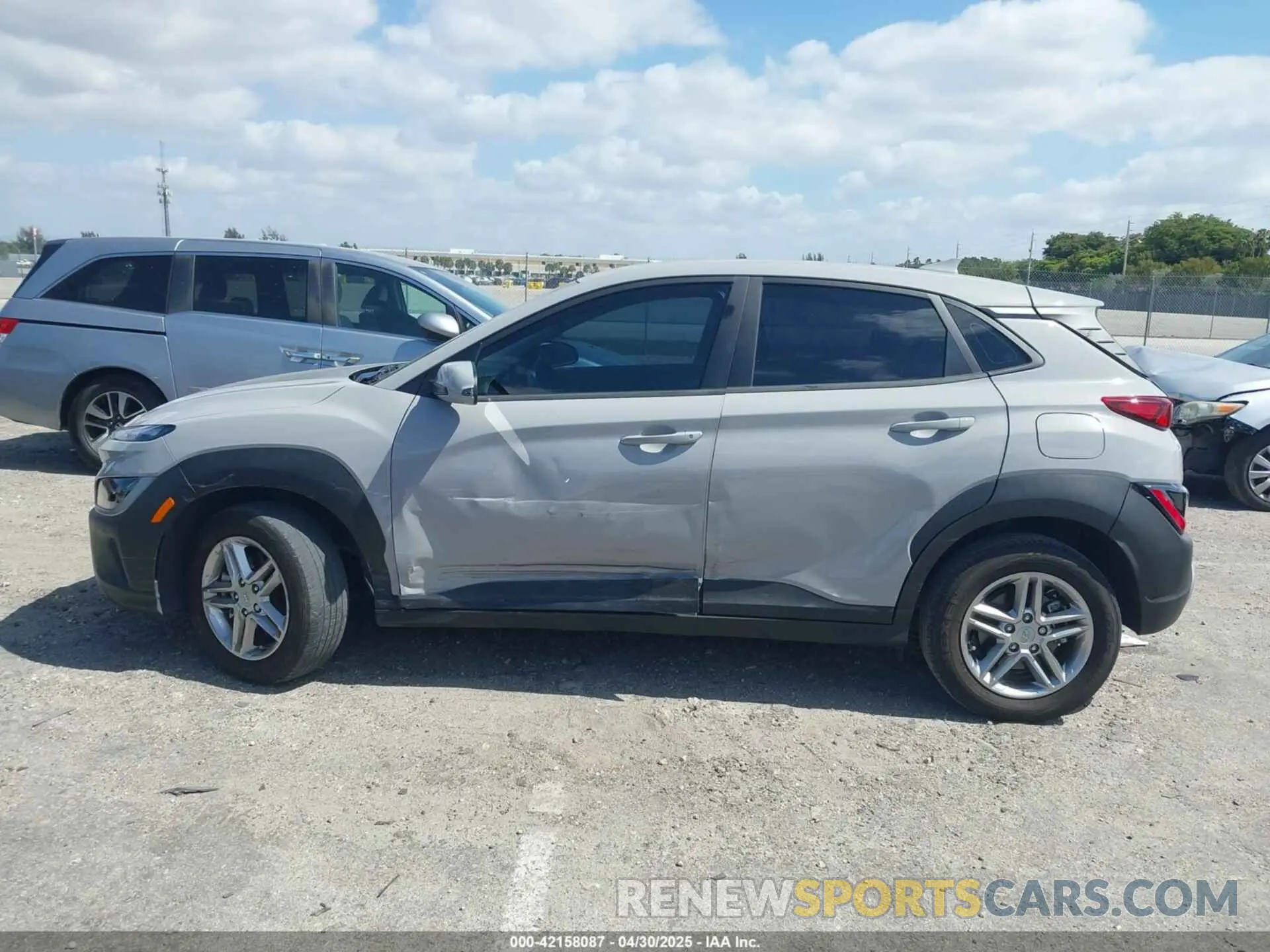 13 Photograph of a damaged car KM8K2CAB7PU049408 HYUNDAI KONA 2023