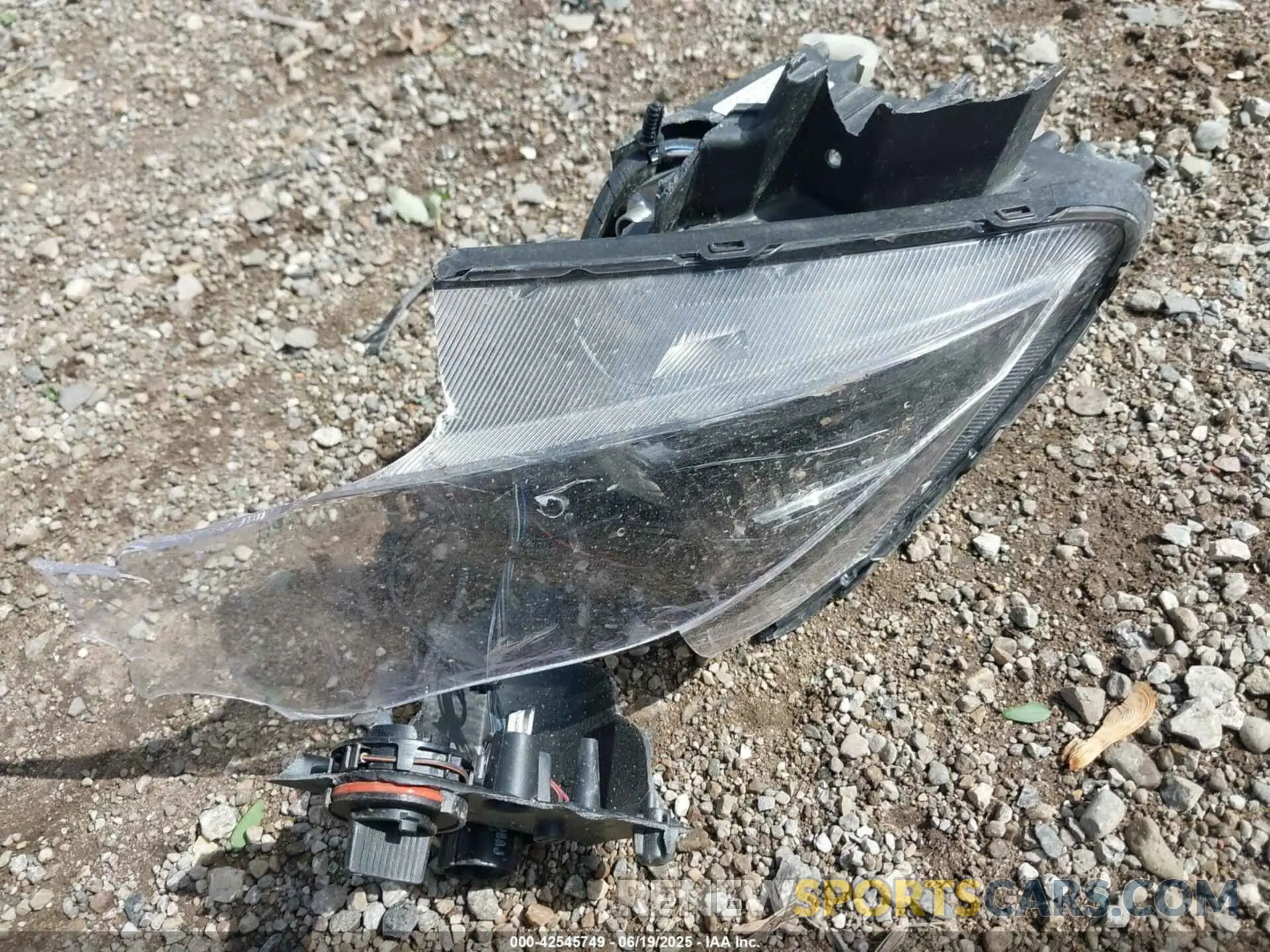 18 Photograph of a damaged car KM8K2CABXPU040413 HYUNDAI KONA 2023