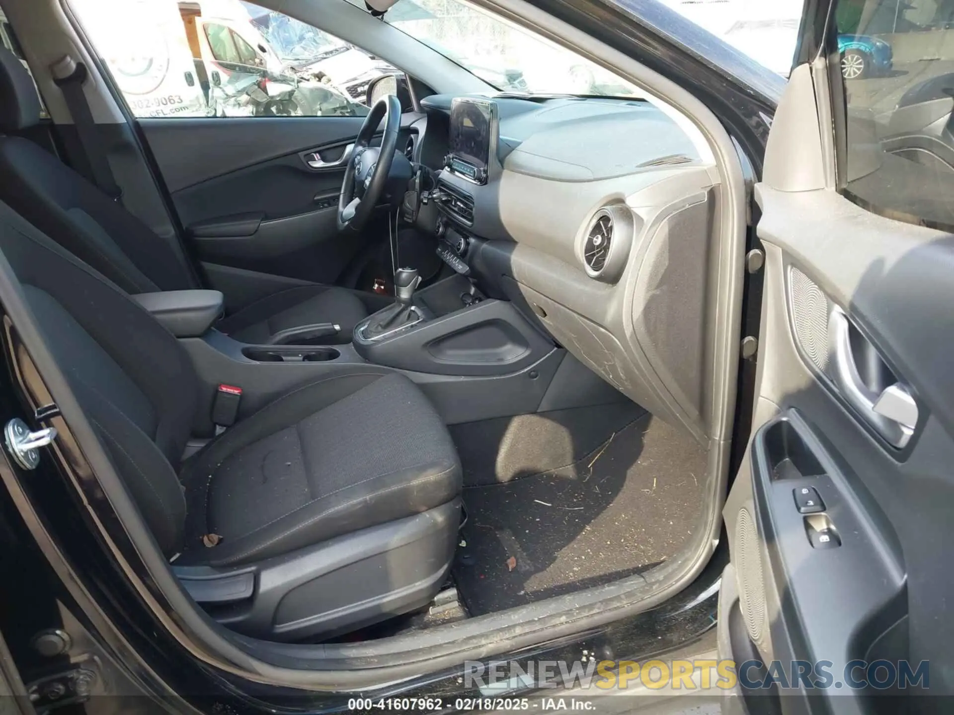 5 Photograph of a damaged car KM8K32AB2PU001872 HYUNDAI KONA 2023
