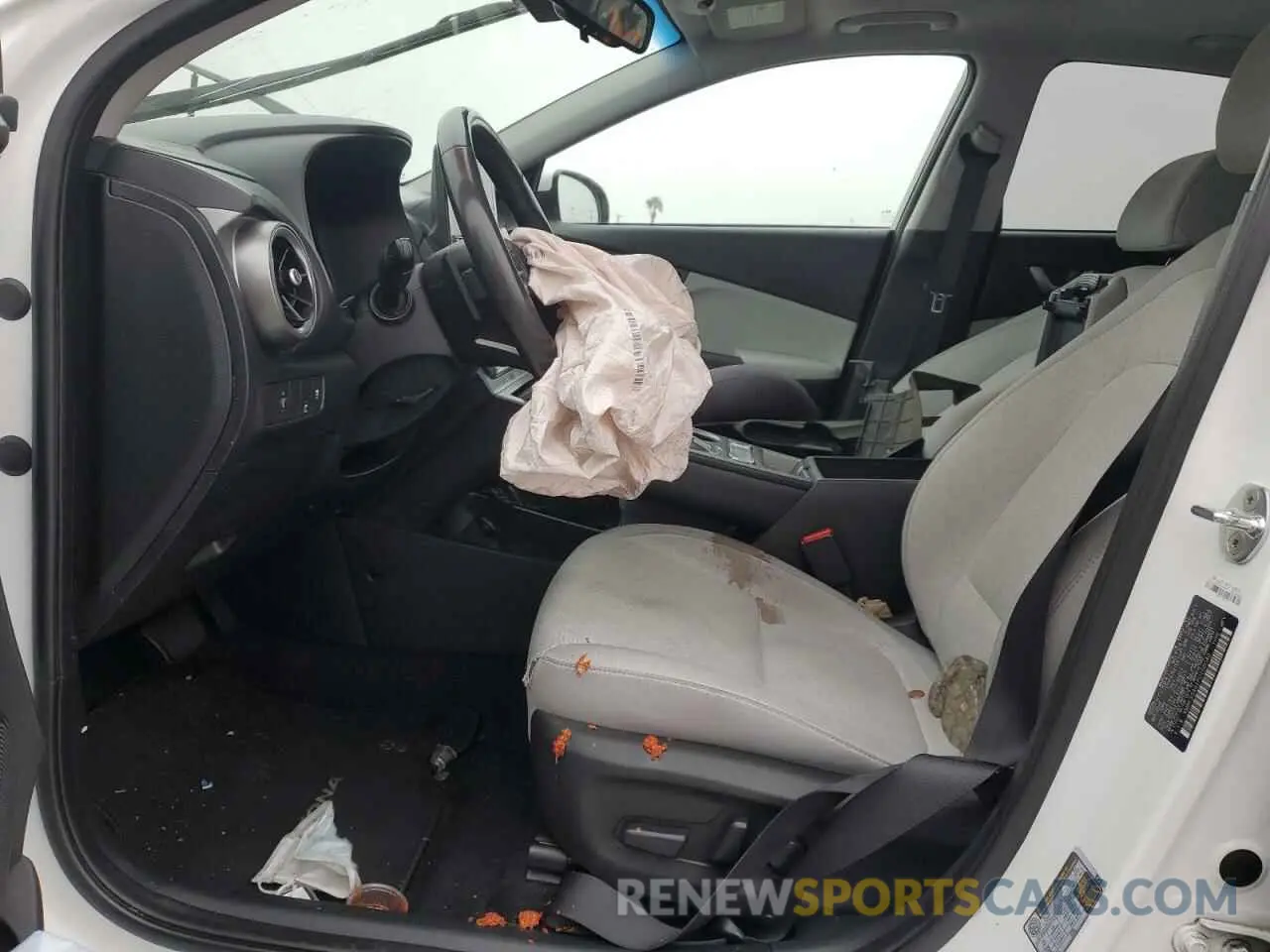 7 Photograph of a damaged car KM8K33AG1PU166040 HYUNDAI KONA 2023