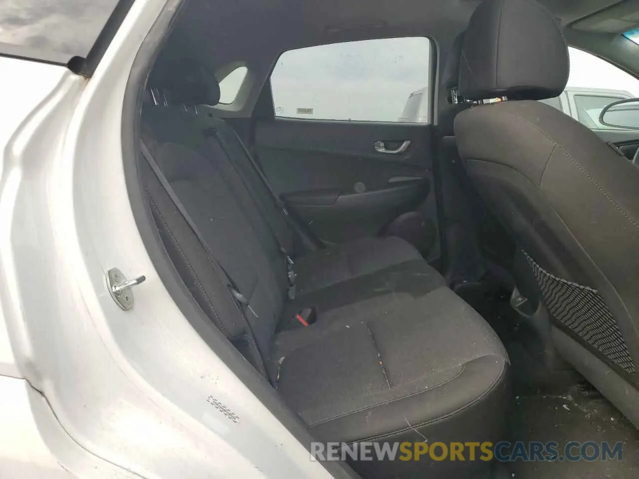 10 Photograph of a damaged car KM8K33AG8PU189220 HYUNDAI KONA 2023