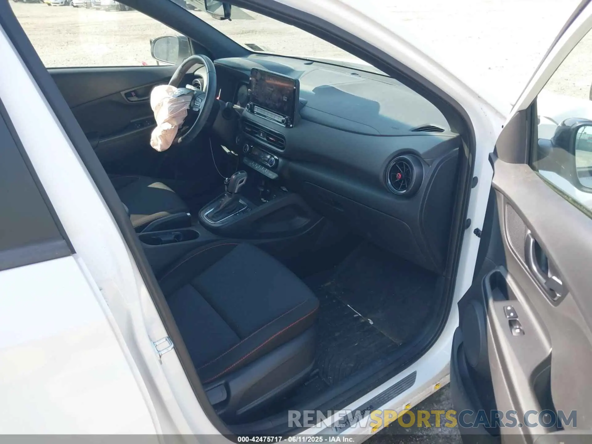 5 Photograph of a damaged car KM8K3CA37PU030766 HYUNDAI KONA 2023