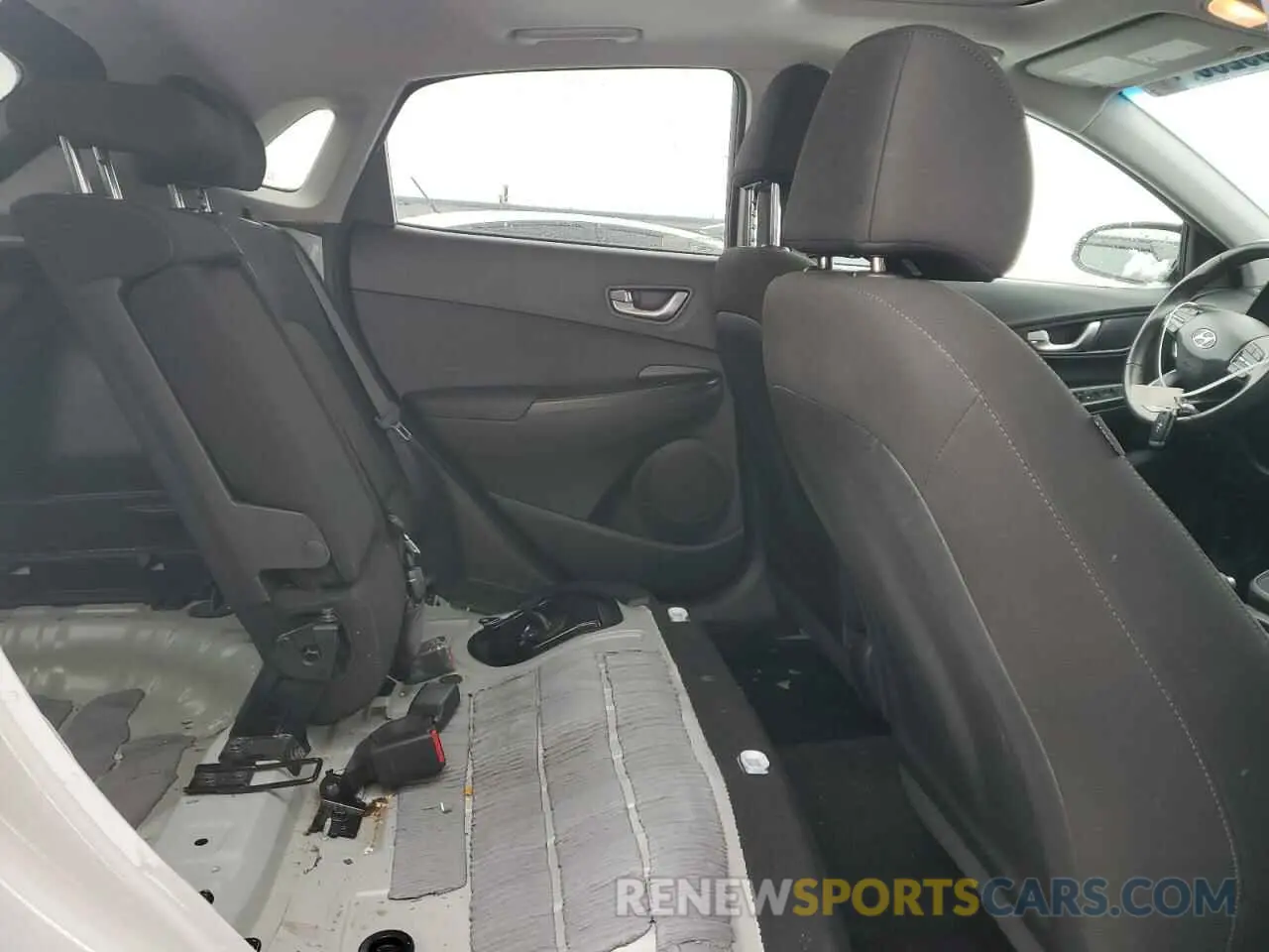 10 Photograph of a damaged car KM8K3CAB3PU974667 HYUNDAI KONA 2023