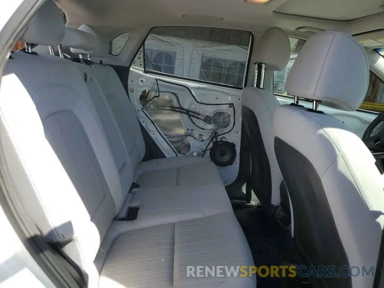 10 Photograph of a damaged car KM8K3CAB7PU929571 HYUNDAI KONA 2023