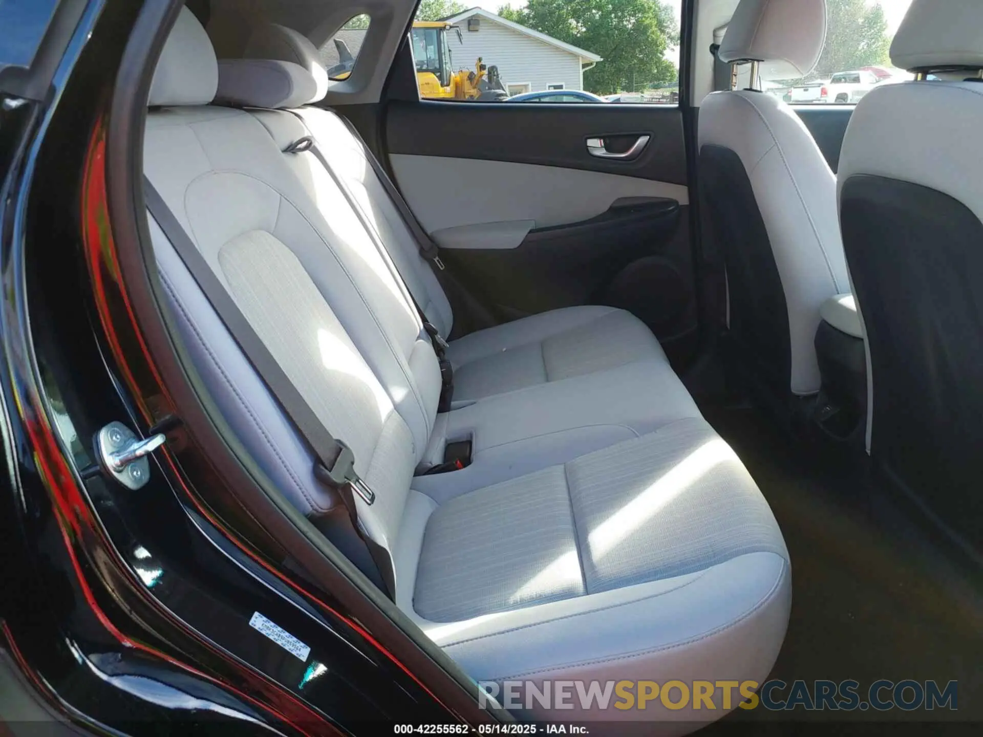 8 Photograph of a damaged car KM8K3CAB9PU059564 HYUNDAI KONA 2023