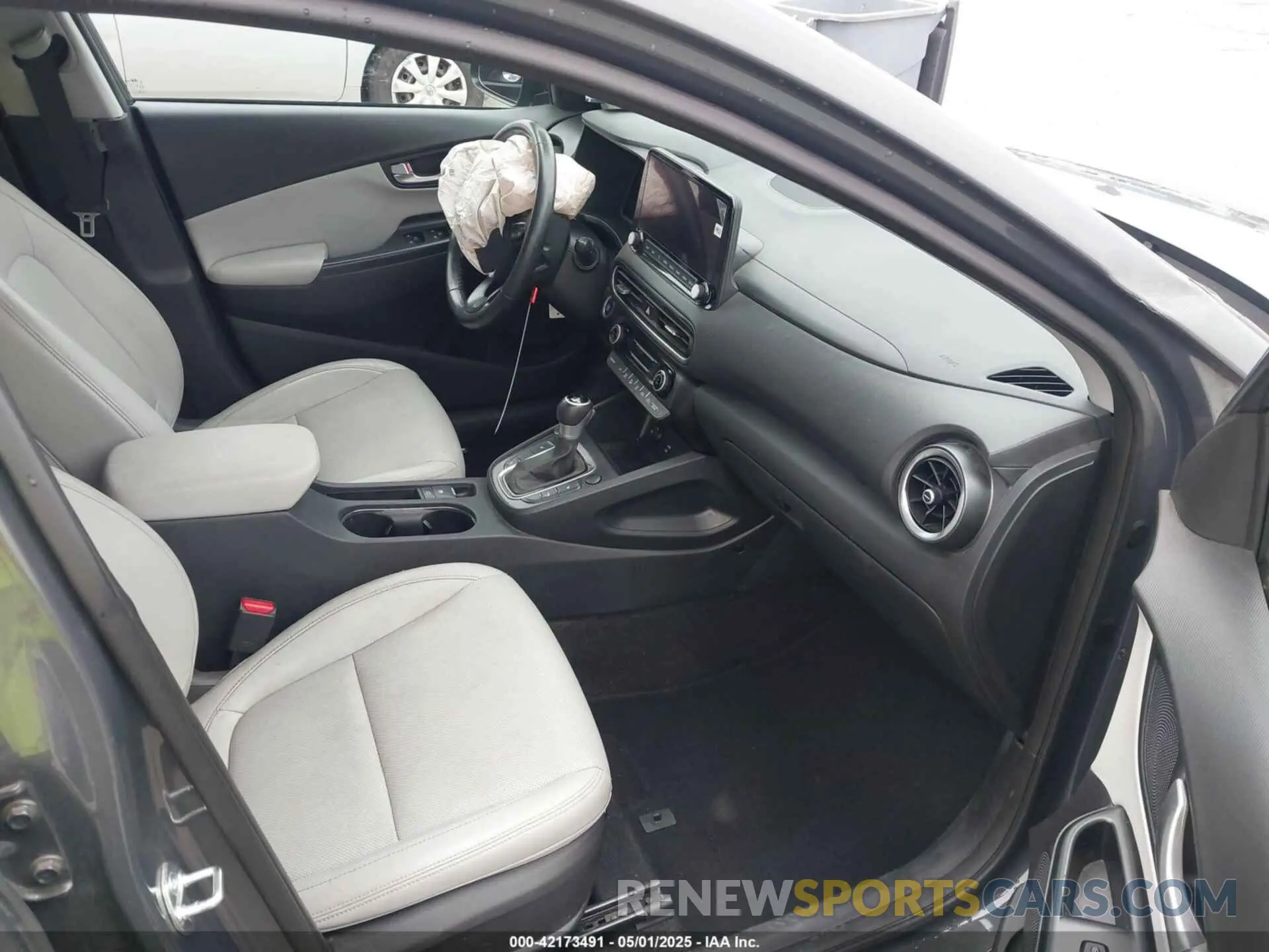 5 Photograph of a damaged car KM8K53A30PU011096 HYUNDAI KONA 2023