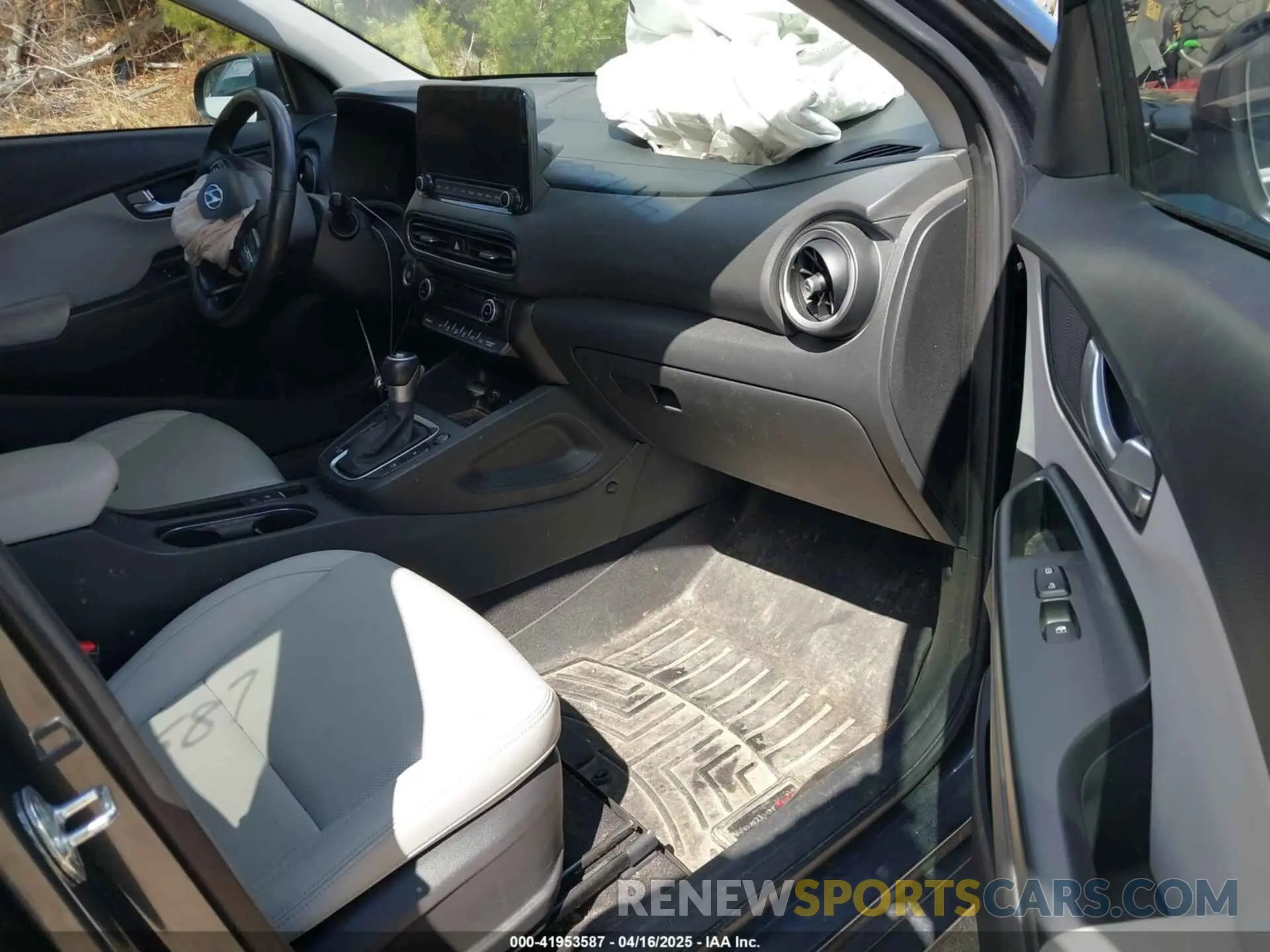 5 Photograph of a damaged car KM8K5CA31PU933876 HYUNDAI KONA 2023