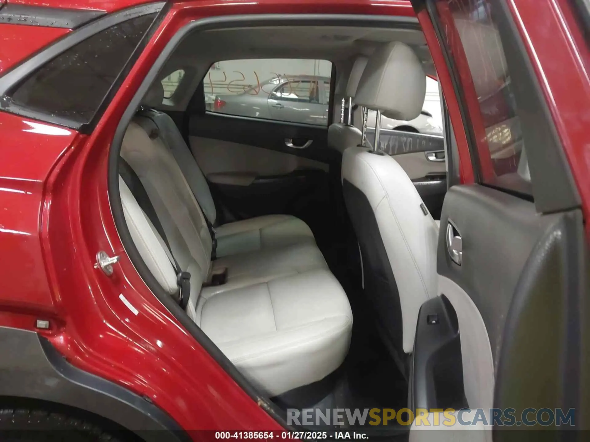 8 Photograph of a damaged car KM8K5CA33PU945222 HYUNDAI KONA 2023