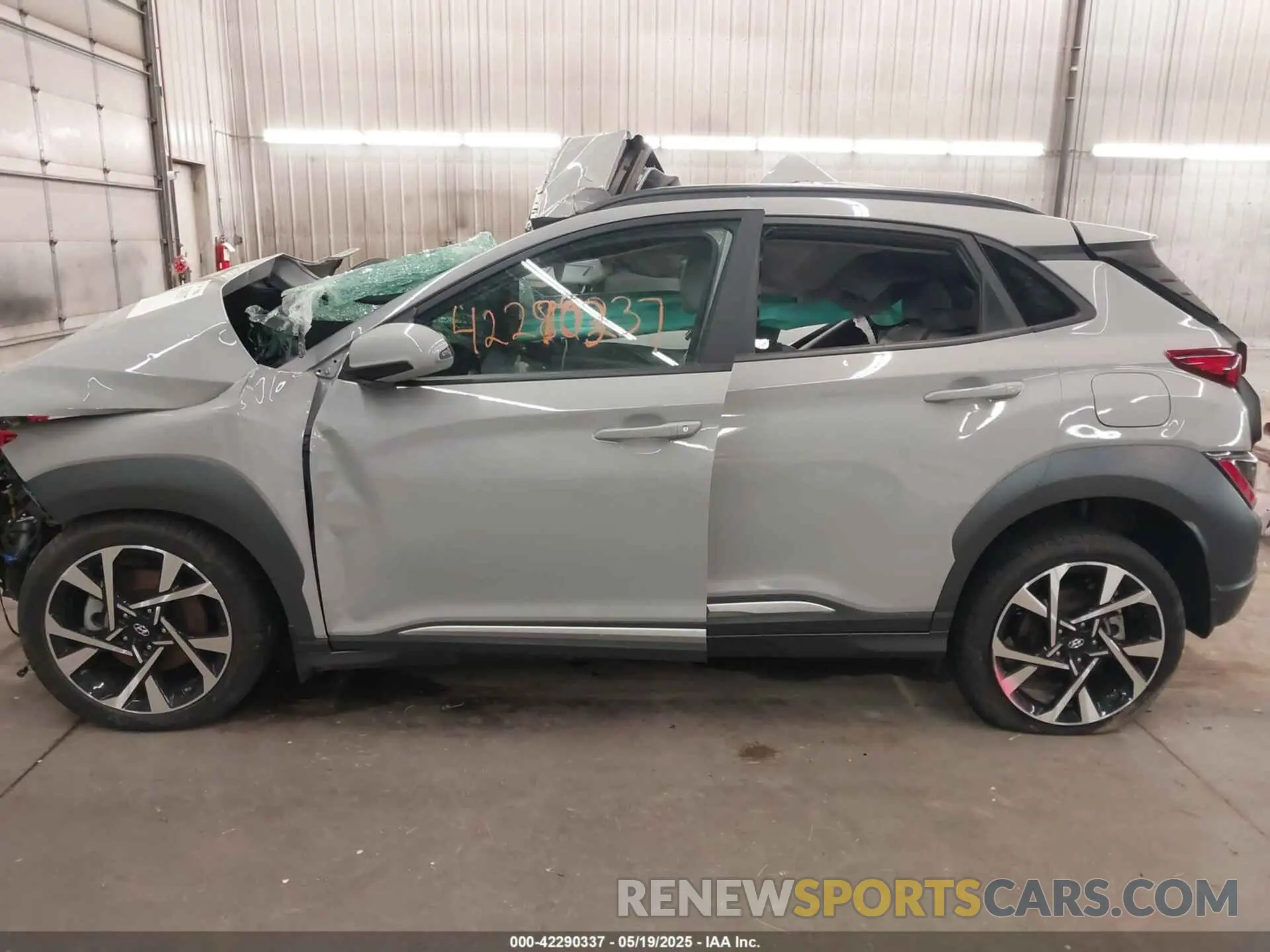 14 Photograph of a damaged car KM8K5CA35PU984054 HYUNDAI KONA 2023