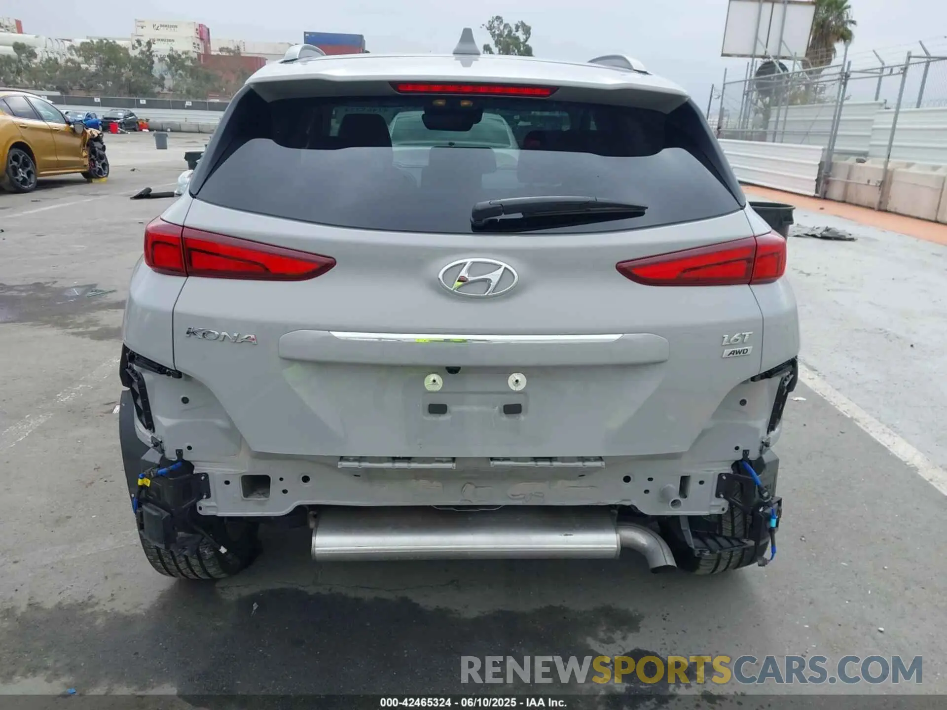 17 Photograph of a damaged car KM8K5CA39PU047580 HYUNDAI KONA 2023