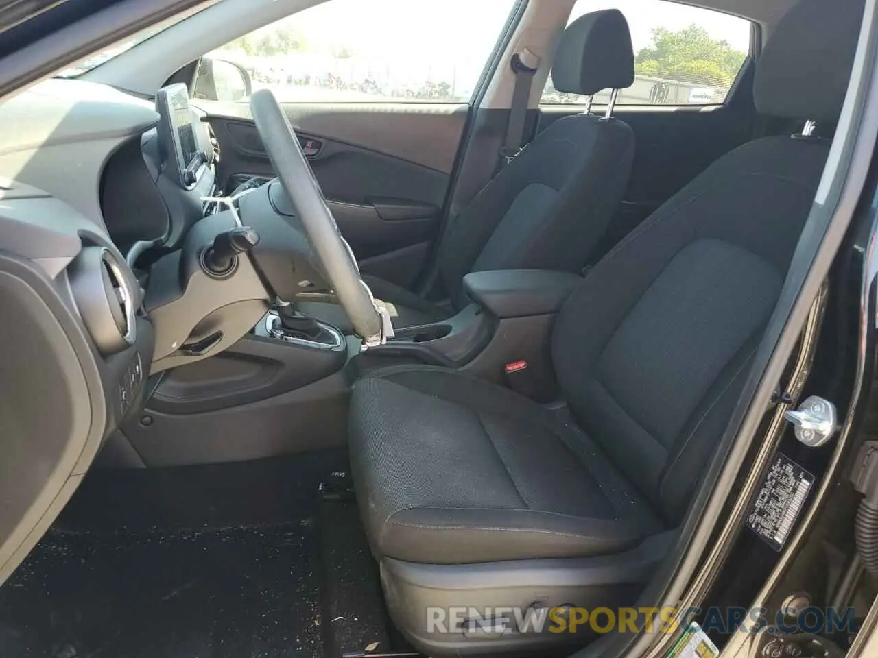 7 Photograph of a damaged car KM8K62AB0PU049250 HYUNDAI KONA 2023