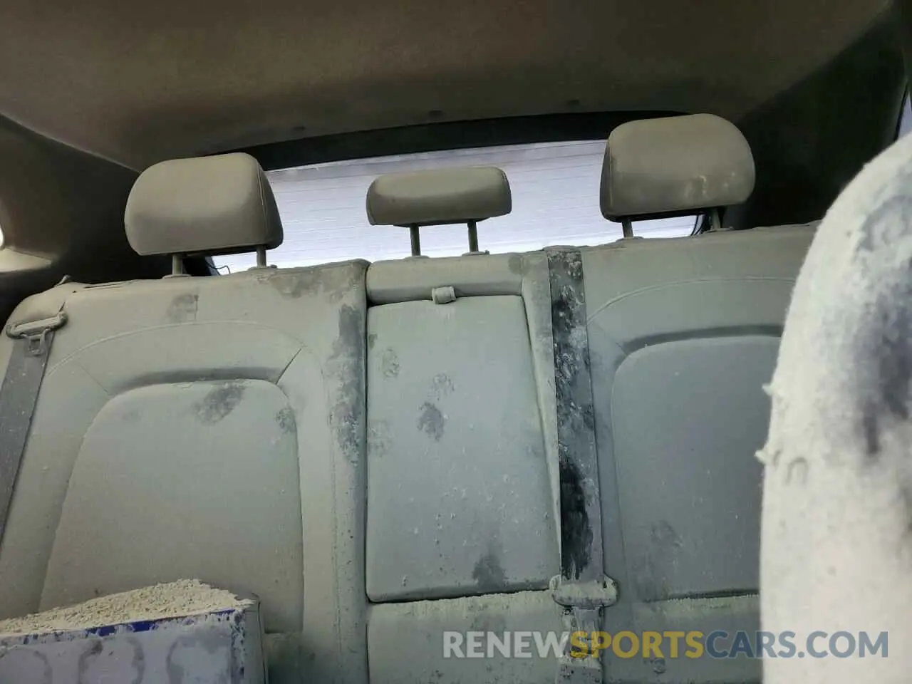10 Photograph of a damaged car KM8K62AB0PU981299 HYUNDAI KONA 2023