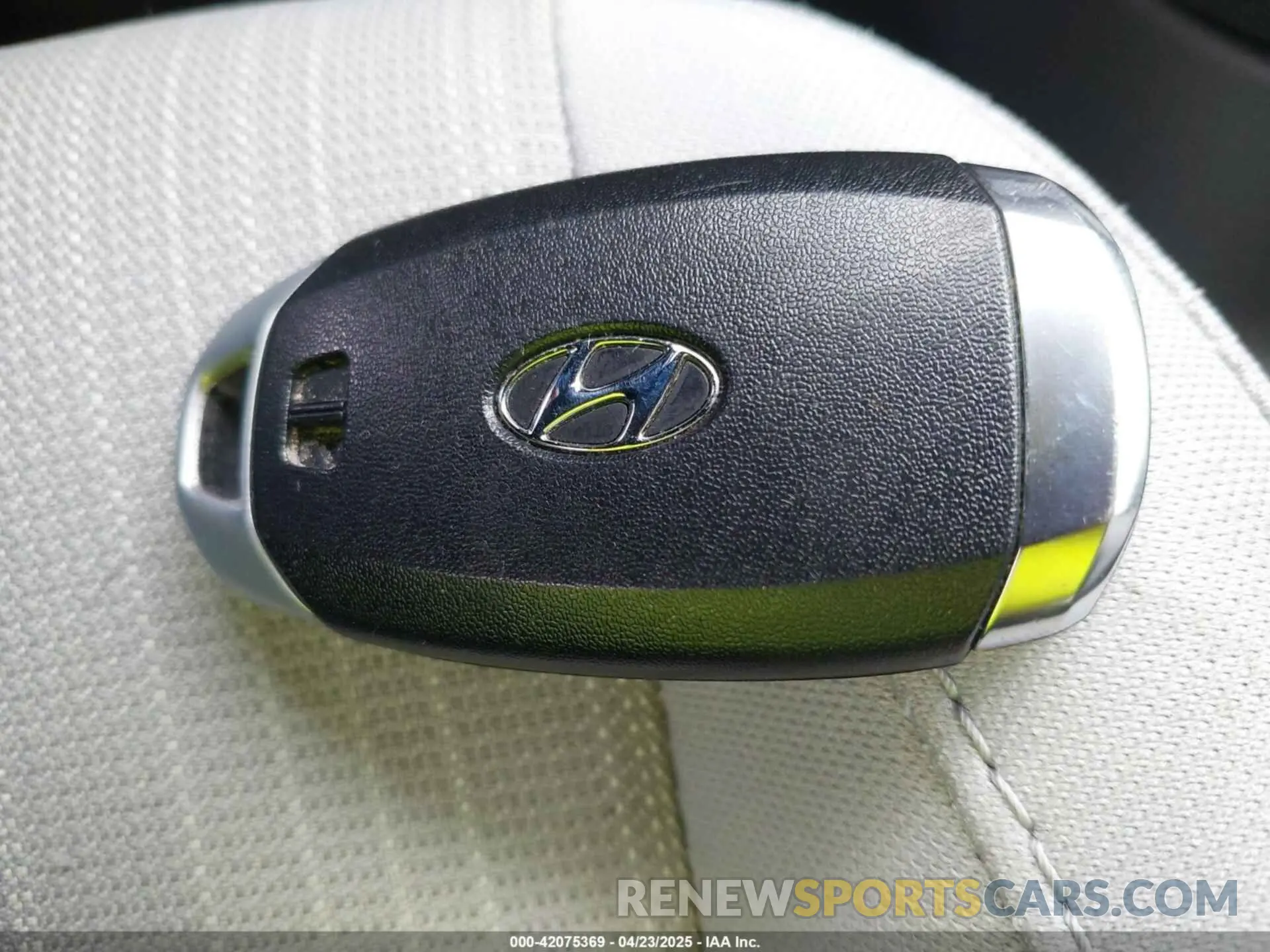 11 Photograph of a damaged car KM8K62AB2PU059696 HYUNDAI KONA 2023