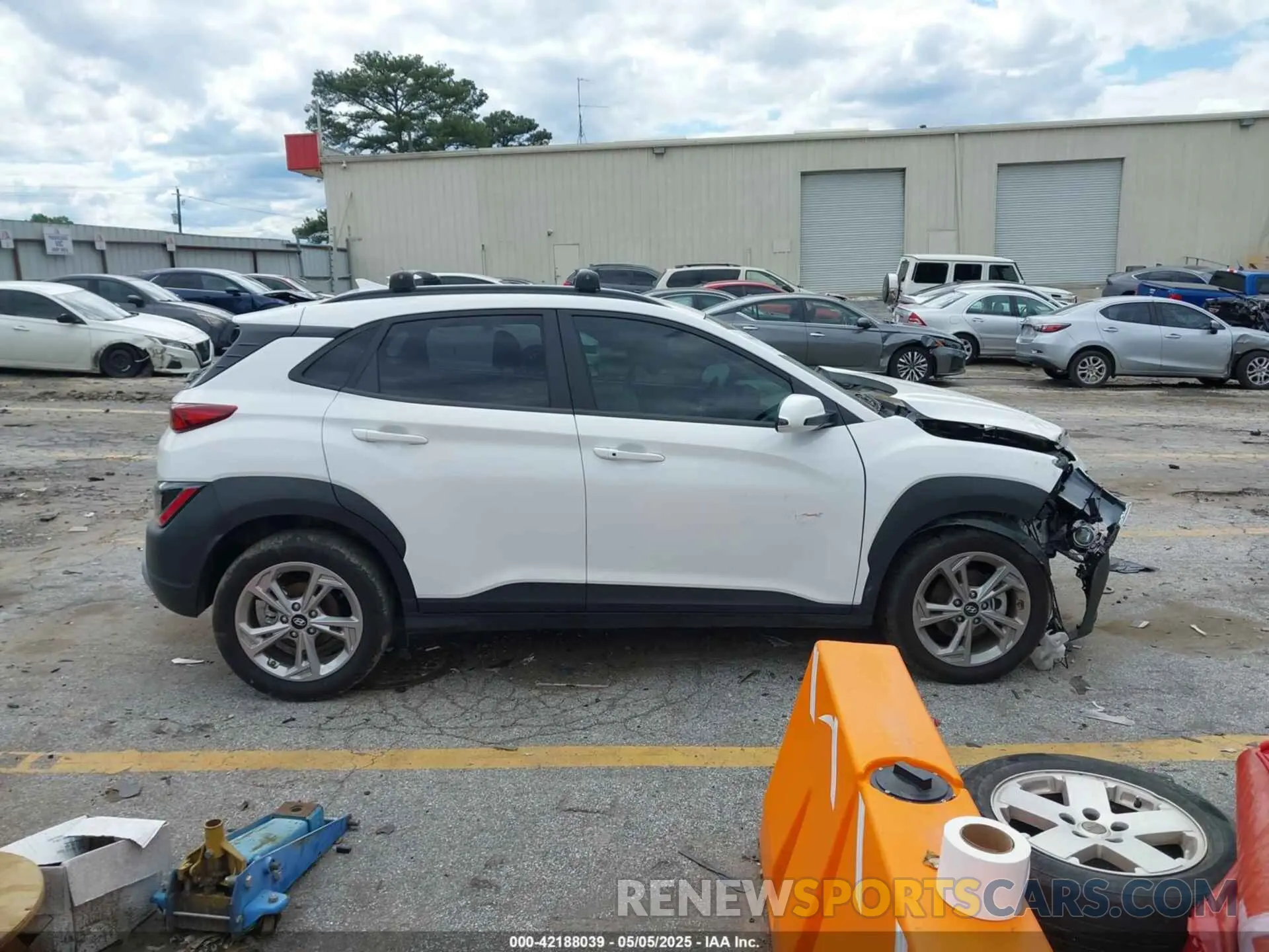 13 Photograph of a damaged car KM8K62AB3PU049243 HYUNDAI KONA 2023
