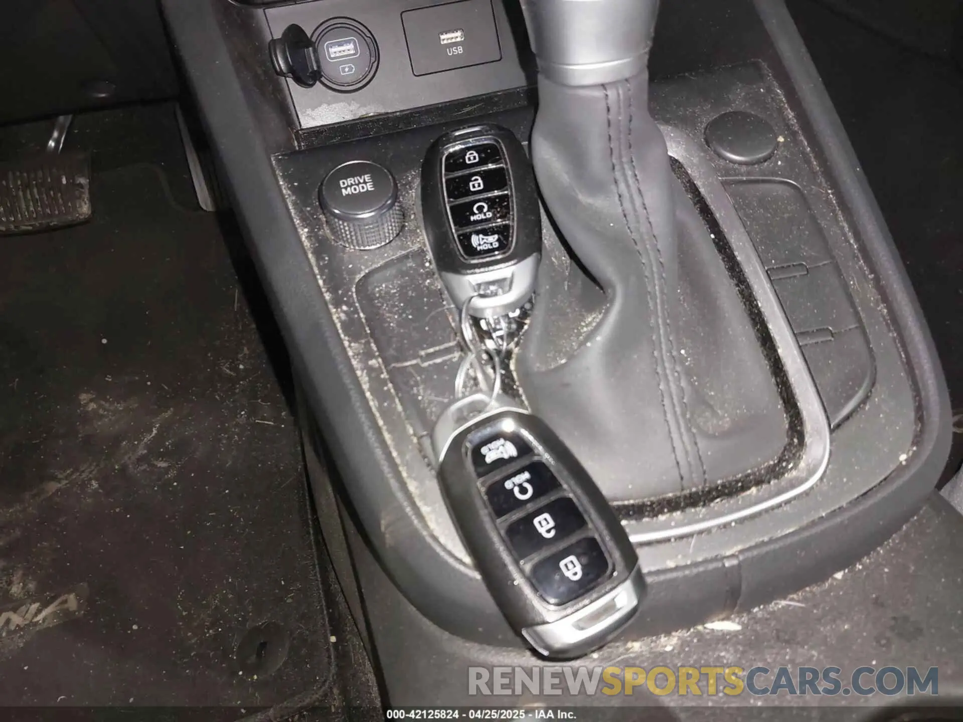 11 Photograph of a damaged car KM8K62AB3PU944716 HYUNDAI KONA 2023