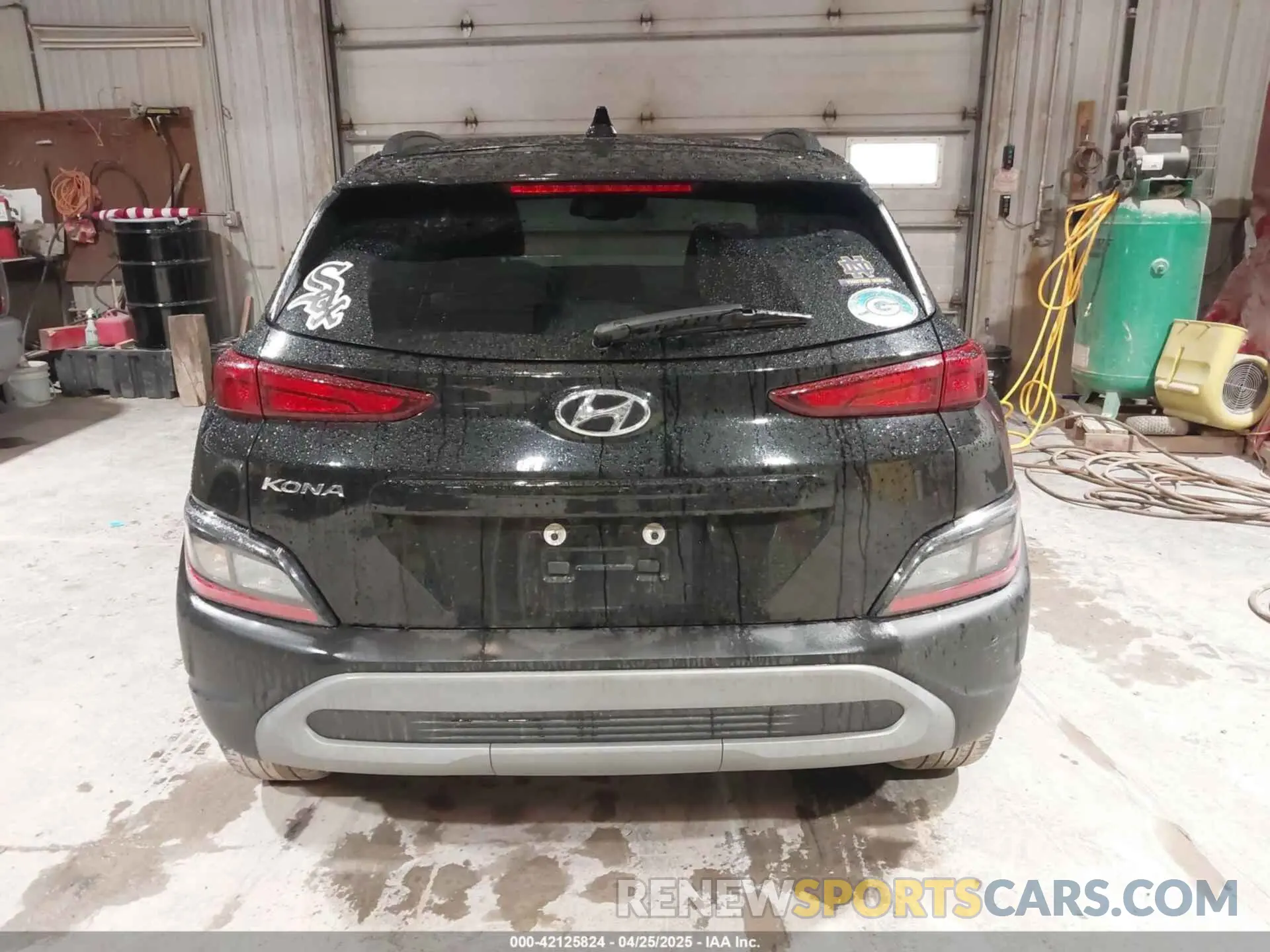 16 Photograph of a damaged car KM8K62AB3PU944716 HYUNDAI KONA 2023
