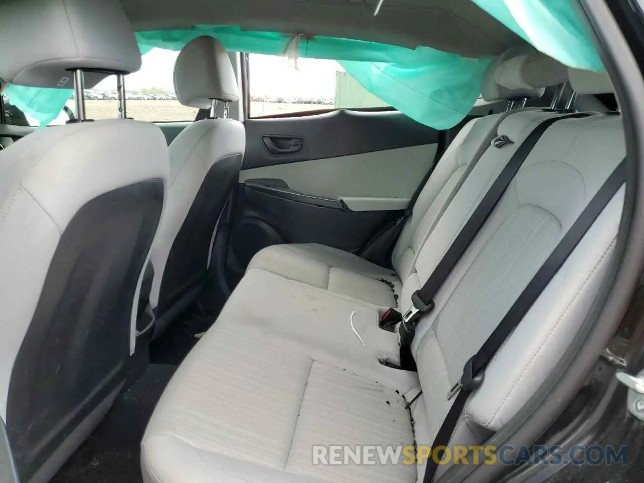 10 Photograph of a damaged car KM8K62AB6PU985440 HYUNDAI KONA 2023