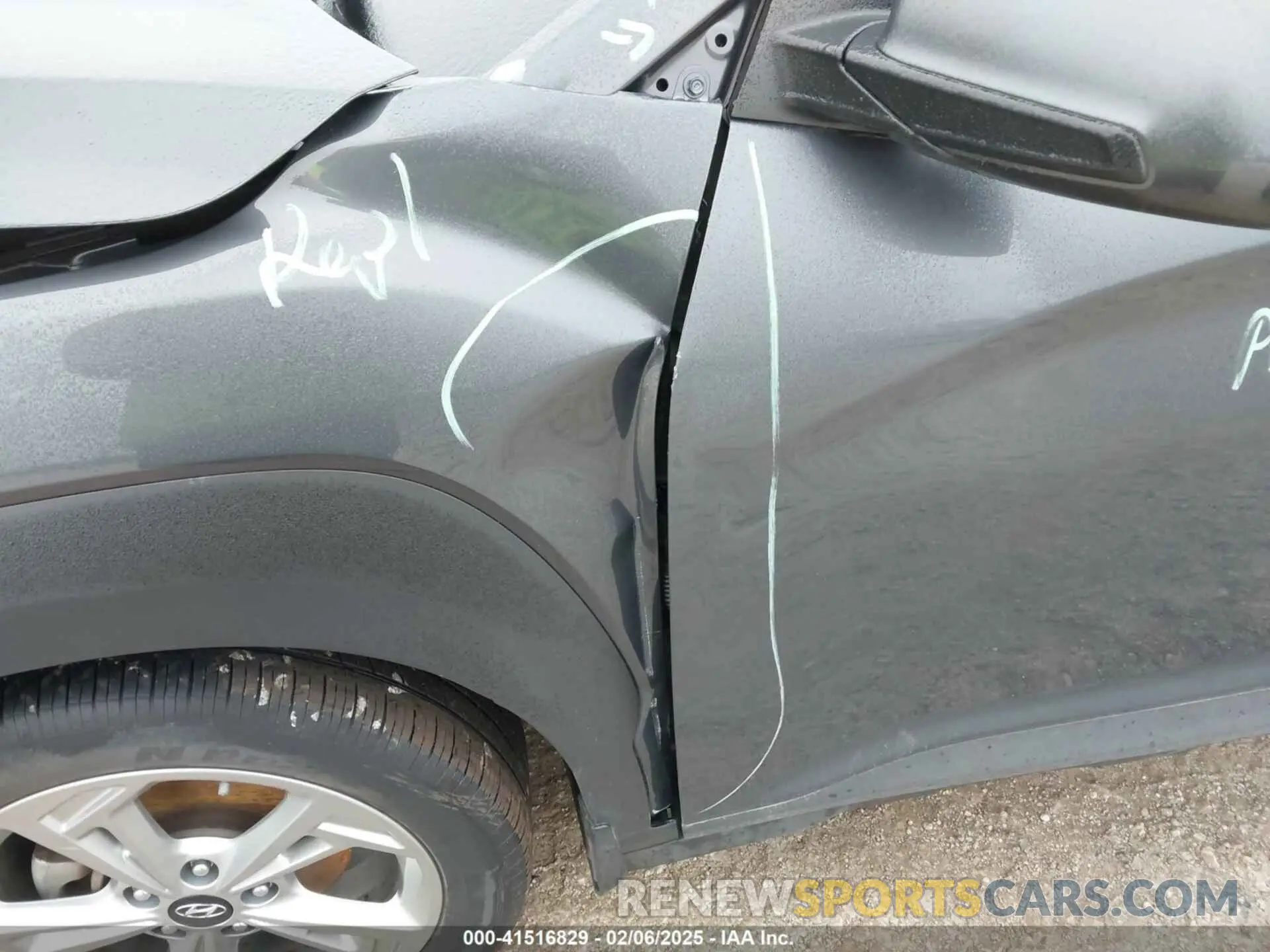 19 Photograph of a damaged car KM8K62AB8PU936451 HYUNDAI KONA 2023