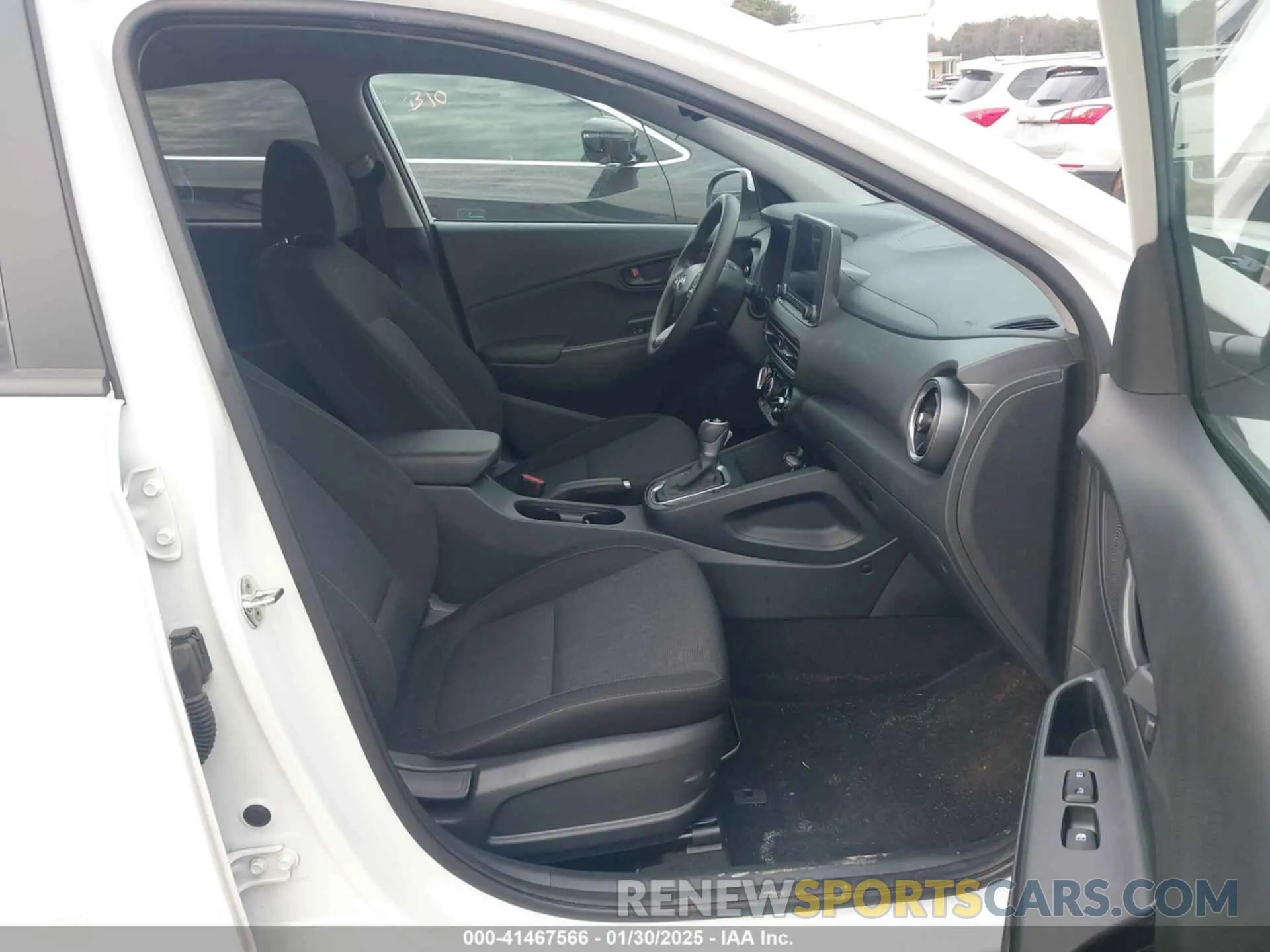 5 Photograph of a damaged car KM8K62AB8PU967862 HYUNDAI KONA 2023