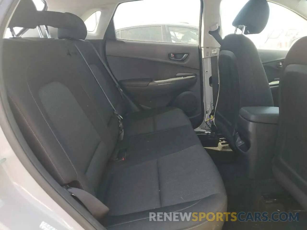 10 Photograph of a damaged car KM8K62AB8PU985827 HYUNDAI KONA 2023