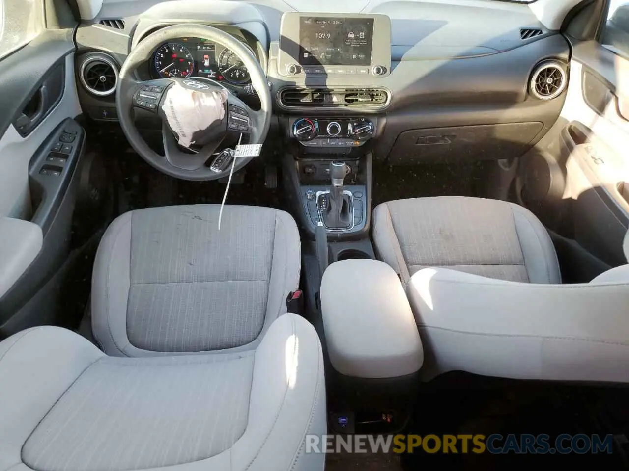 8 Photograph of a damaged car KM8K62AB9PU985948 HYUNDAI KONA 2023