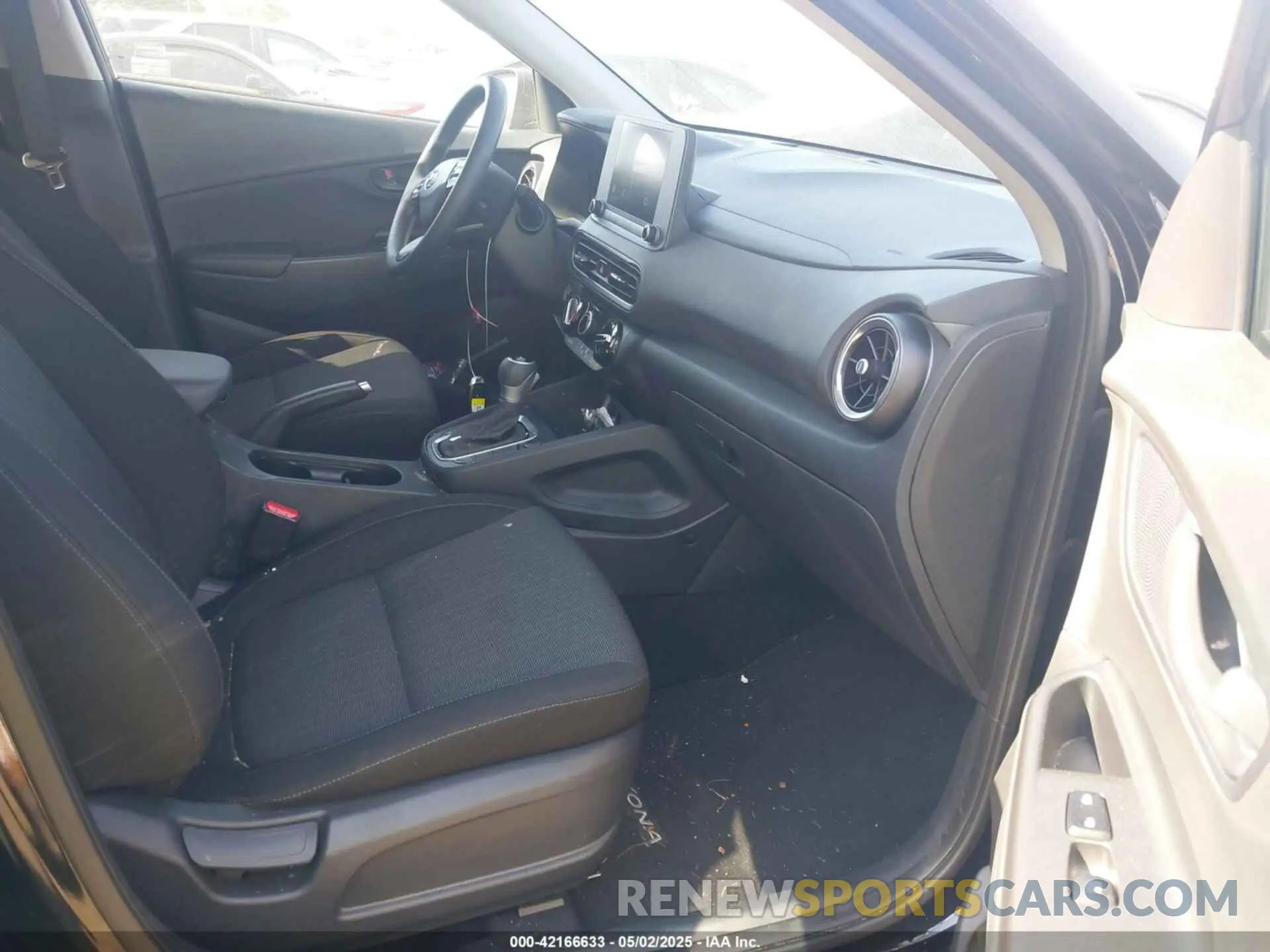 5 Photograph of a damaged car KM8K62ABXPU040491 HYUNDAI KONA 2023