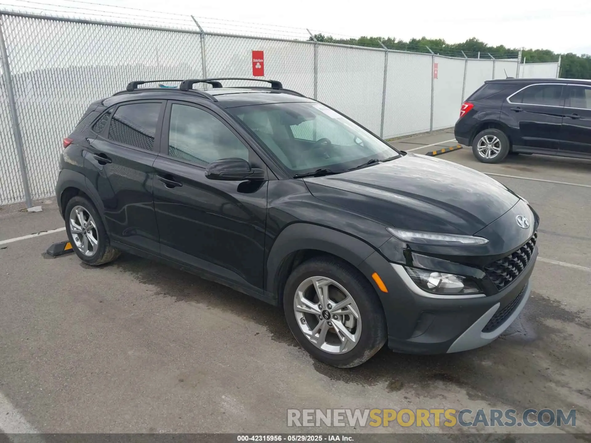 1 Photograph of a damaged car KM8K62ABXPU055895 HYUNDAI KONA 2023