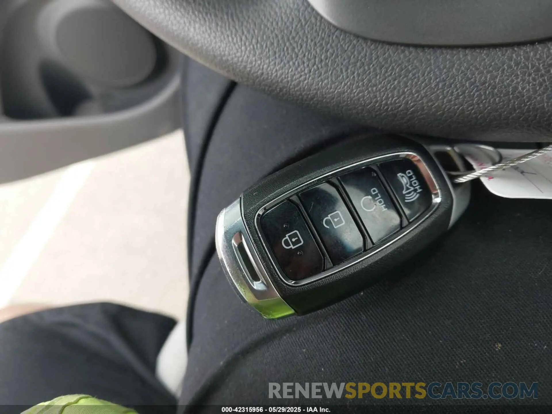11 Photograph of a damaged car KM8K62ABXPU055895 HYUNDAI KONA 2023