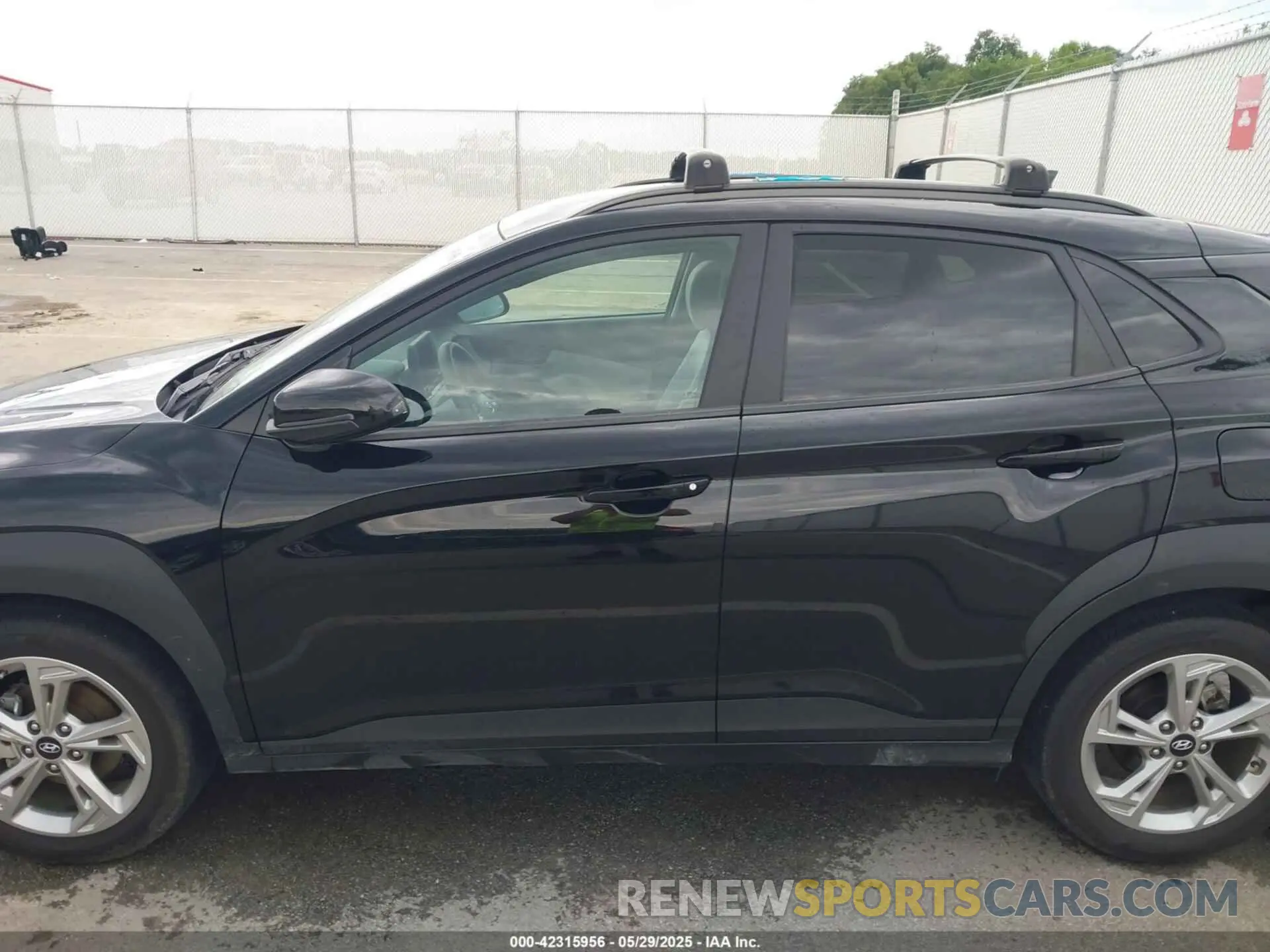 14 Photograph of a damaged car KM8K62ABXPU055895 HYUNDAI KONA 2023