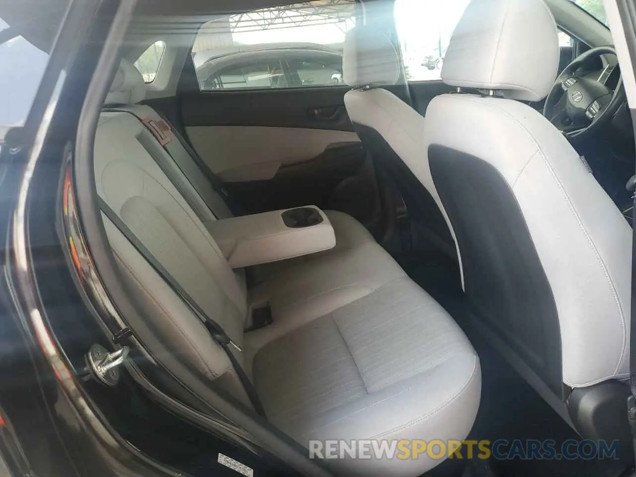 10 Photograph of a damaged car KM8K62ABXPU975591 HYUNDAI KONA 2023