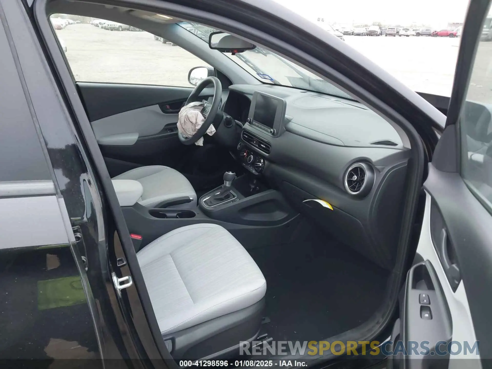 5 Photograph of a damaged car KM8K6CAB1PU045312 HYUNDAI KONA 2023