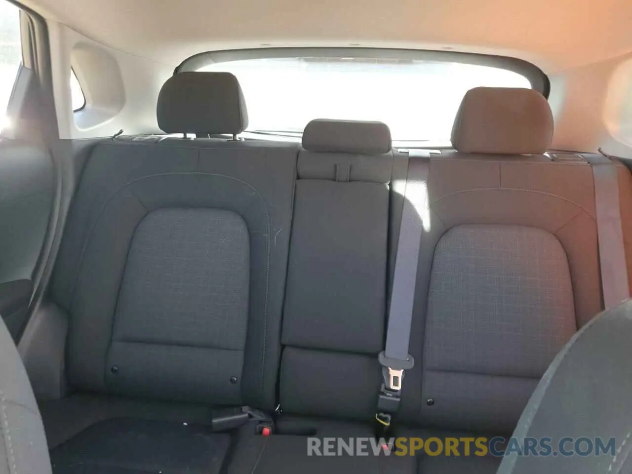 10 Photograph of a damaged car KM8K6CAB1PU059825 HYUNDAI KONA 2023