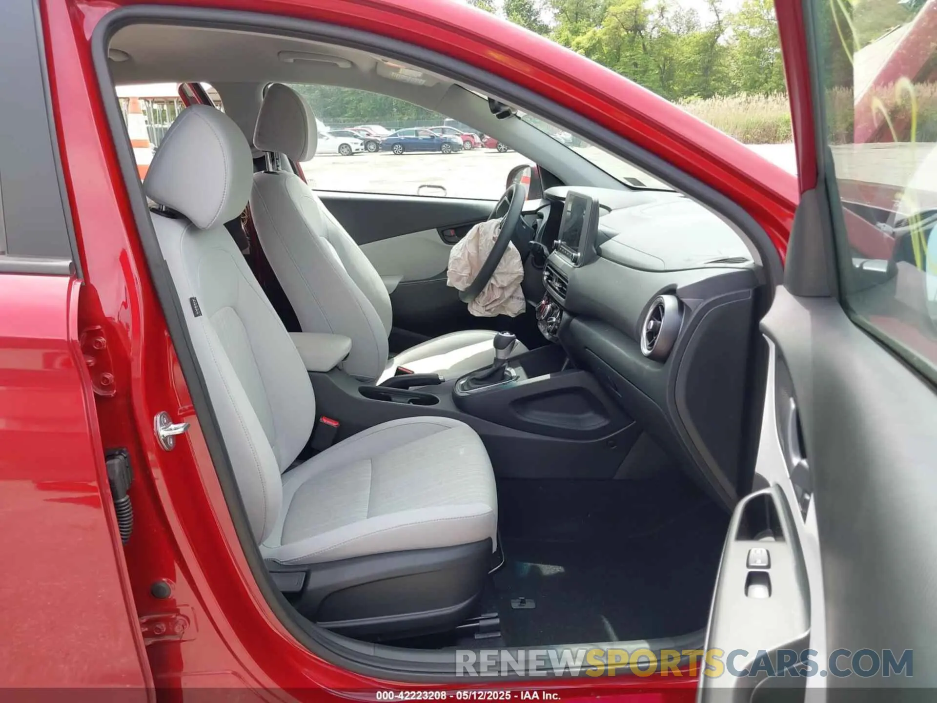 5 Photograph of a damaged car KM8K6CAB3PU053198 HYUNDAI KONA 2023