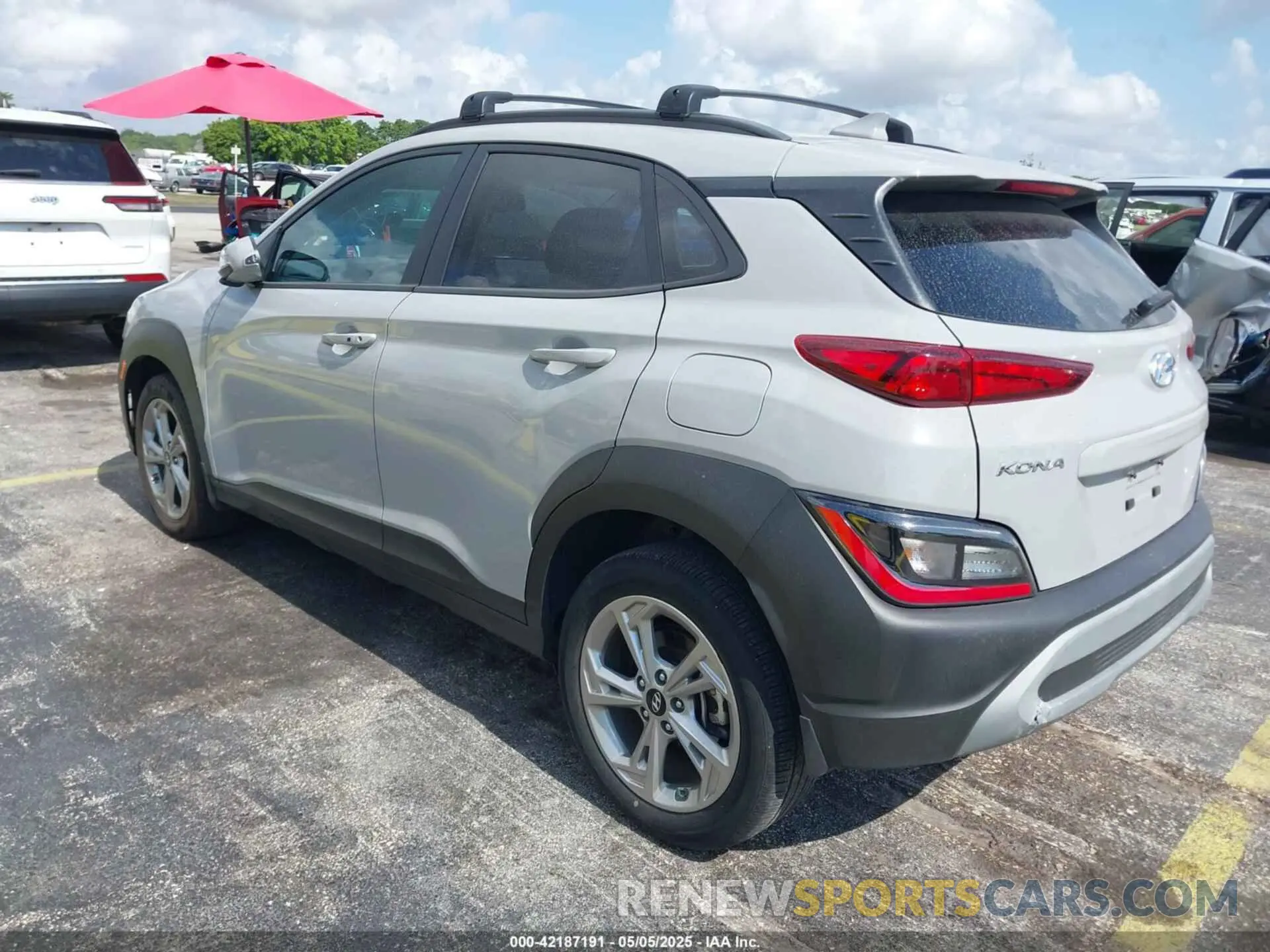 3 Photograph of a damaged car KM8K6CAB3PU062015 HYUNDAI KONA 2023