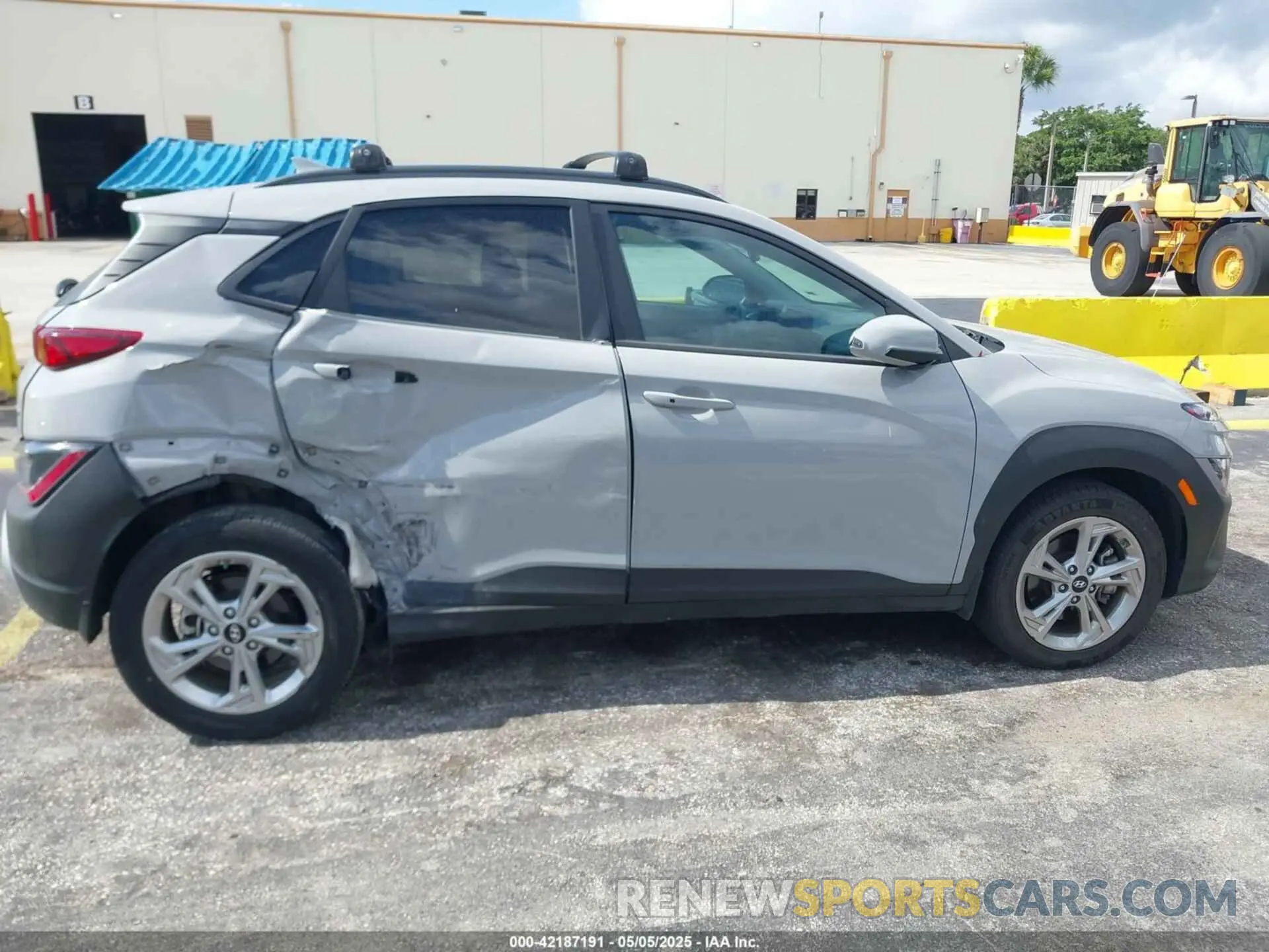 6 Photograph of a damaged car KM8K6CAB3PU062015 HYUNDAI KONA 2023