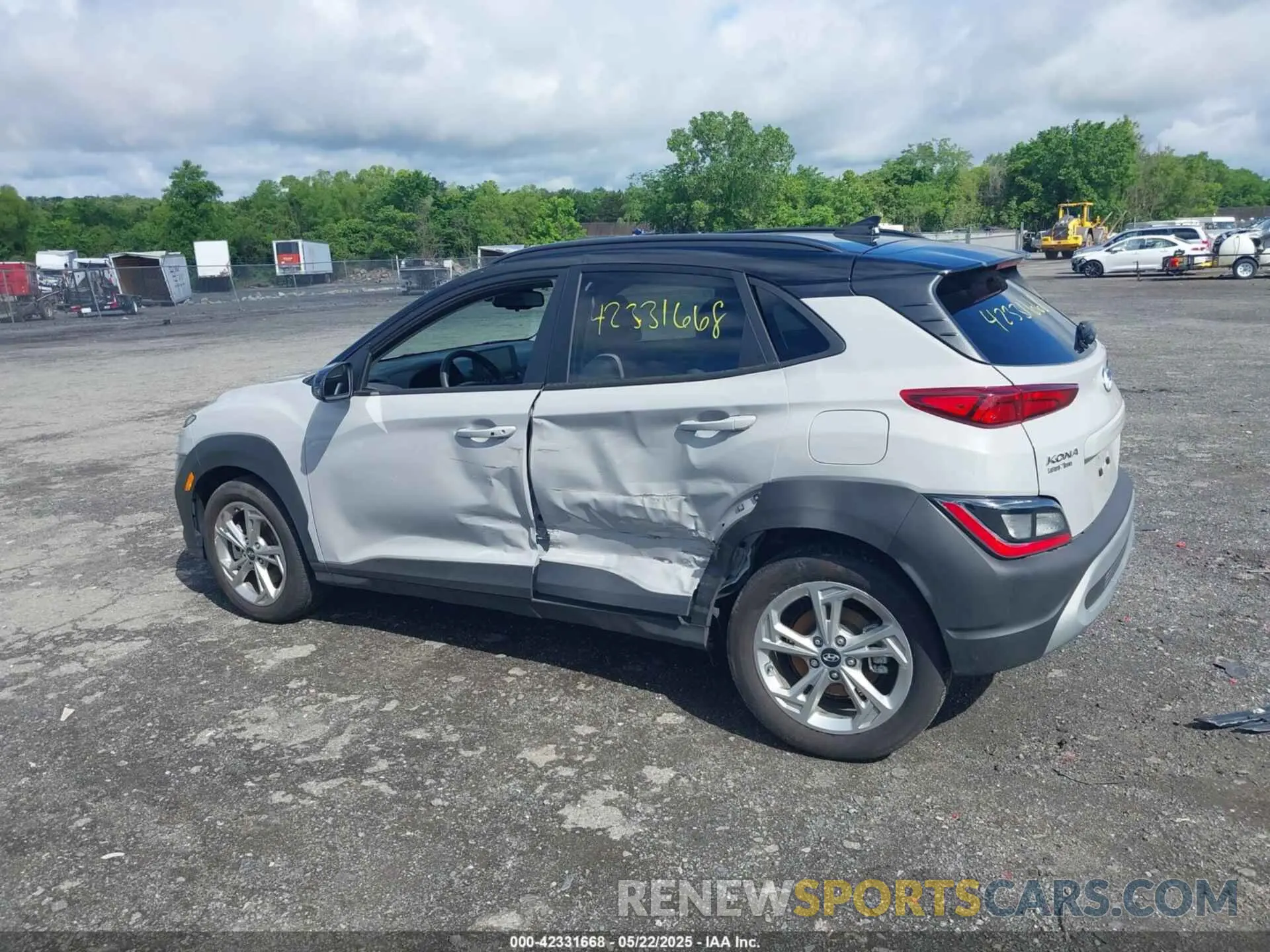 15 Photograph of a damaged car KM8K6CAB3PU993274 HYUNDAI KONA 2023