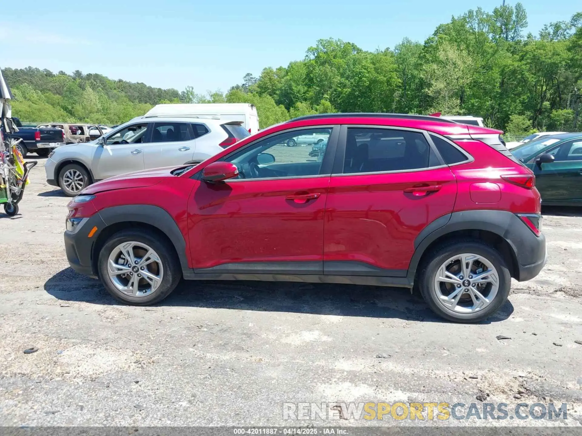 14 Photograph of a damaged car KM8K6CAB4PU055901 HYUNDAI KONA 2023