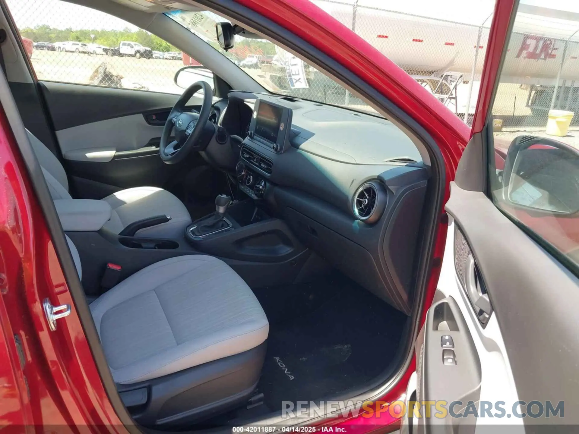 5 Photograph of a damaged car KM8K6CAB4PU055901 HYUNDAI KONA 2023