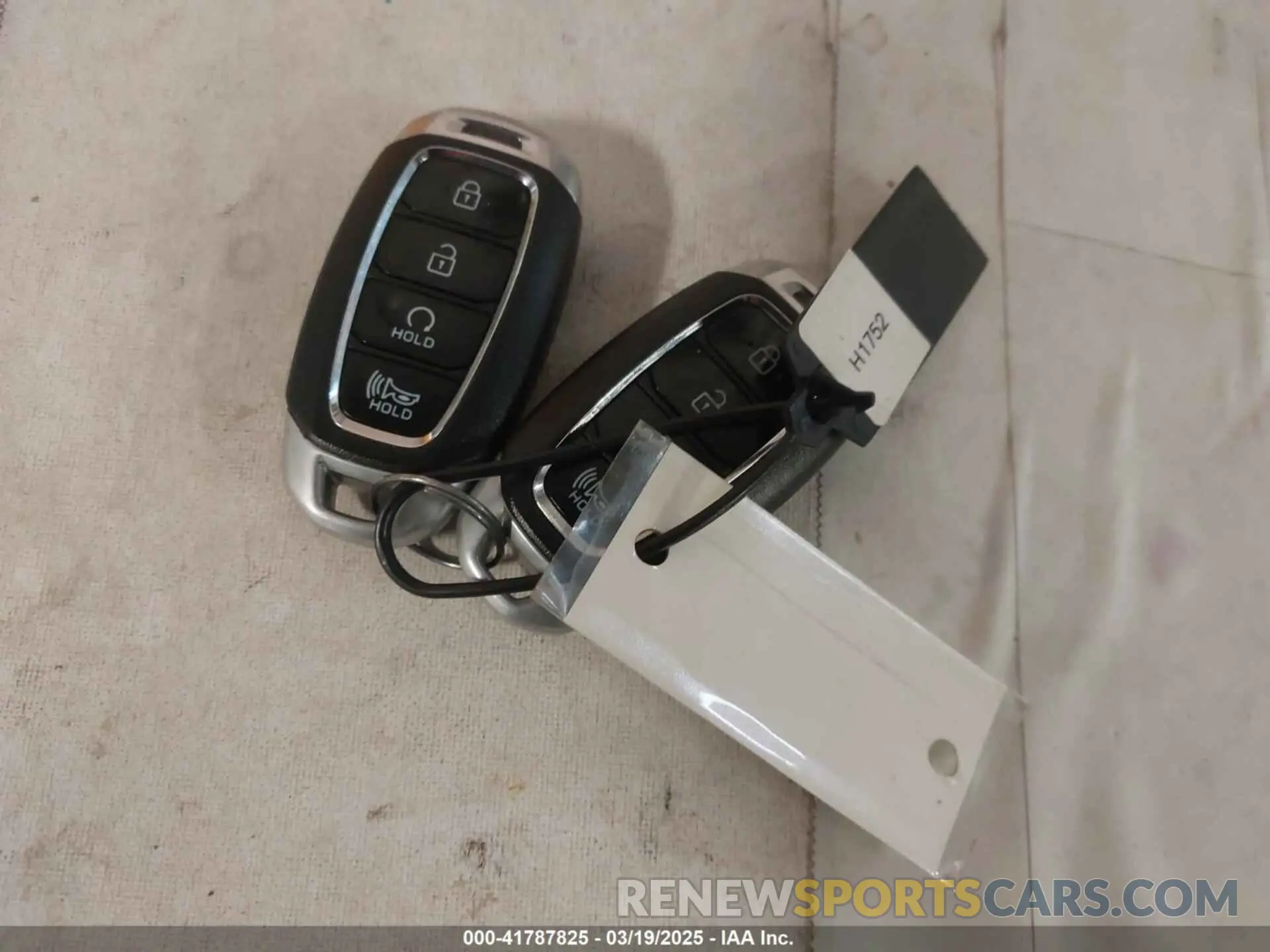 11 Photograph of a damaged car KM8K6CAB5PU011938 HYUNDAI KONA 2023