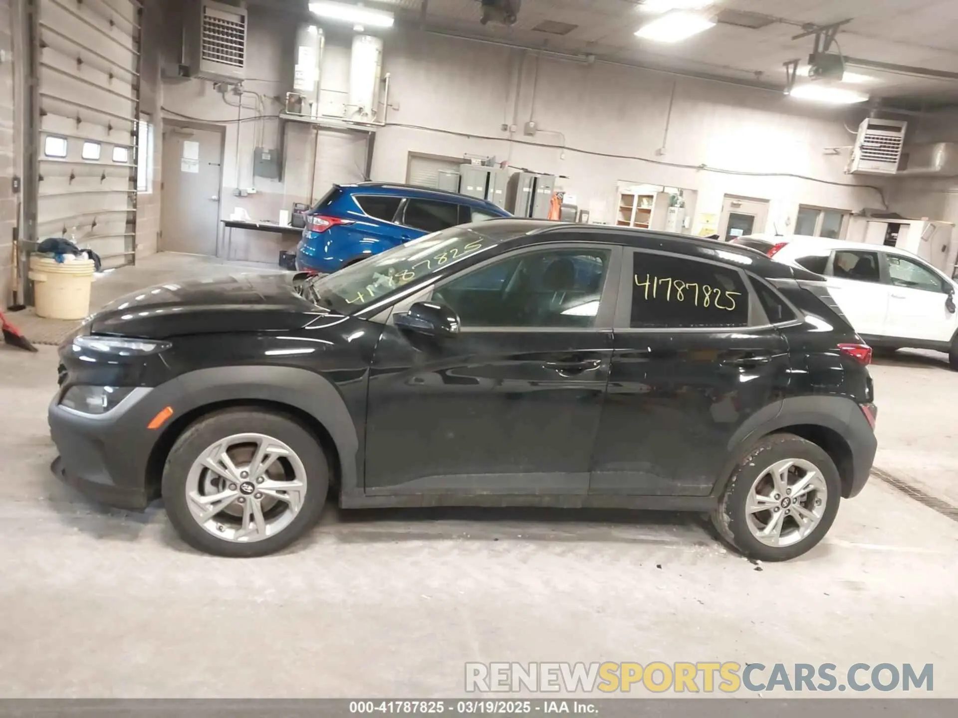15 Photograph of a damaged car KM8K6CAB5PU011938 HYUNDAI KONA 2023