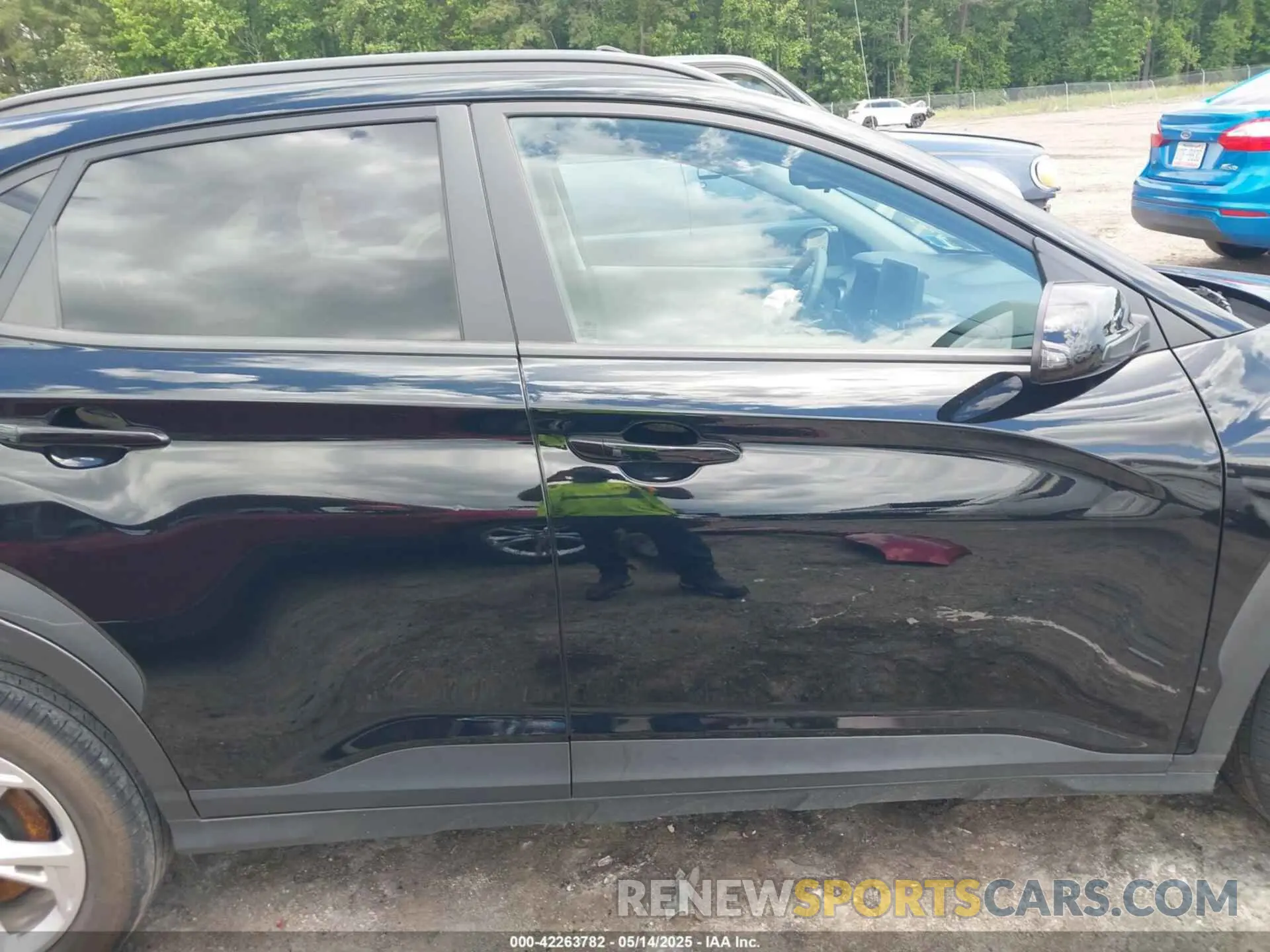 12 Photograph of a damaged car KM8K6CAB6PU996783 HYUNDAI KONA 2023